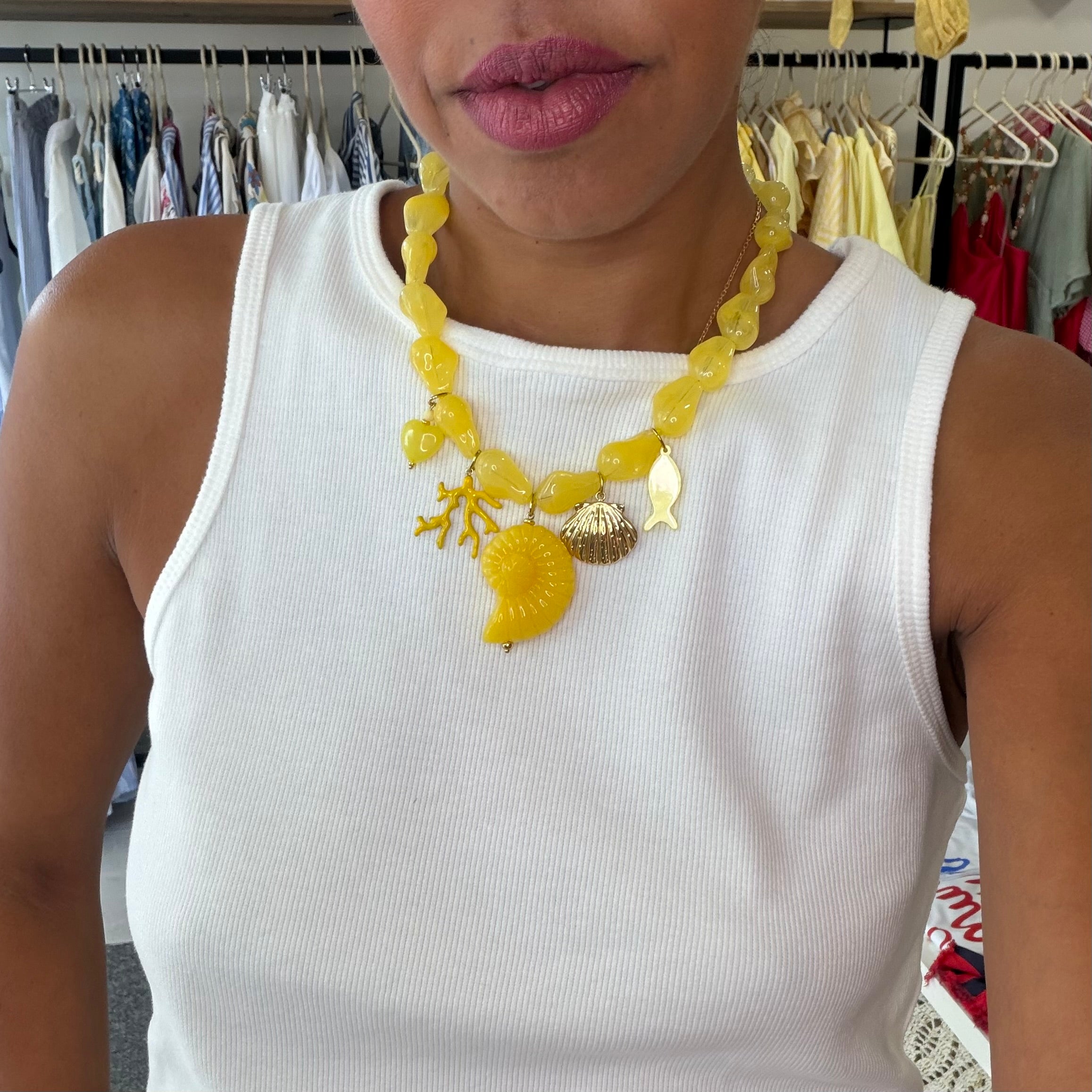 COLLIER COQUILLAGES jaune