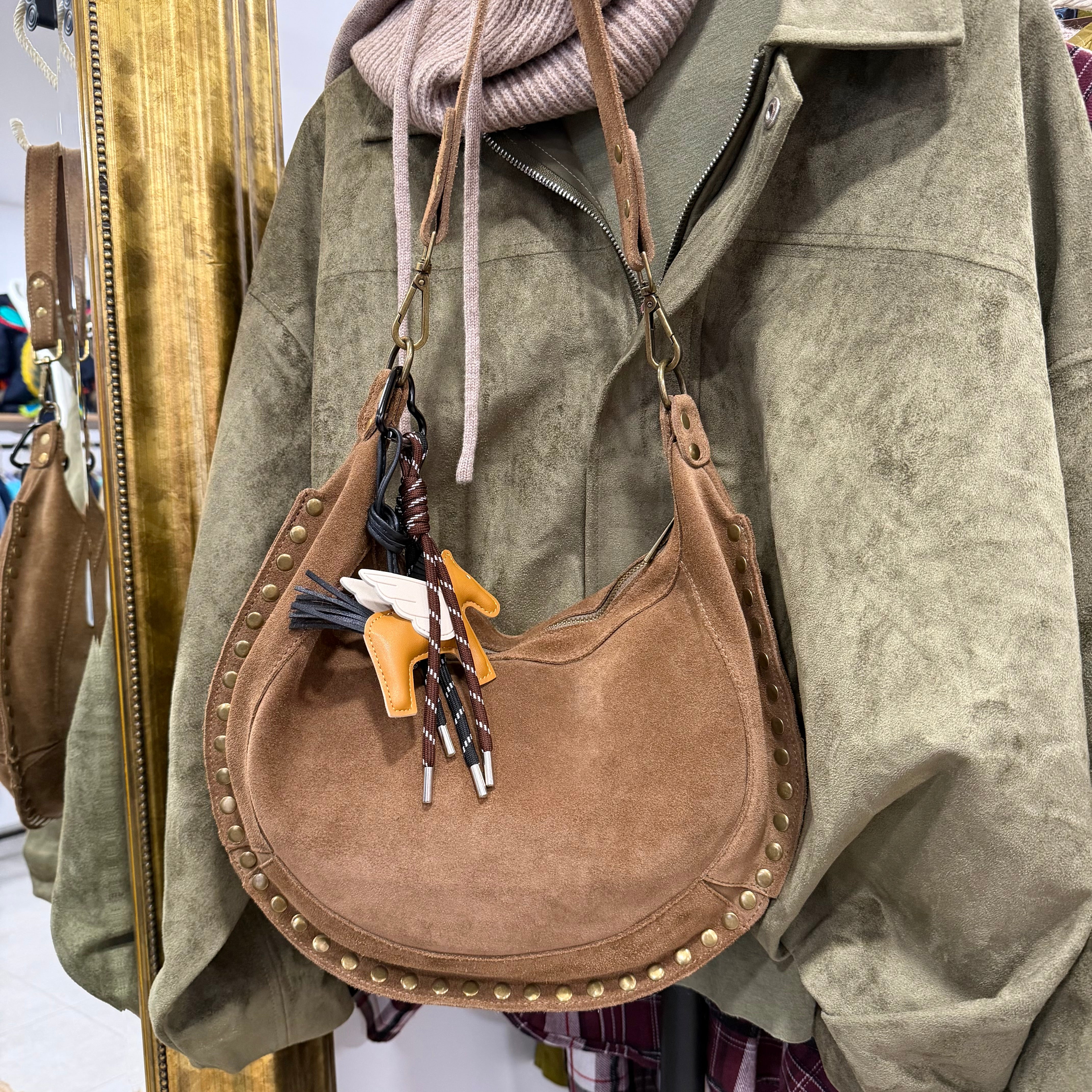 Sac CLOUTÉ martin en cuir daim italien