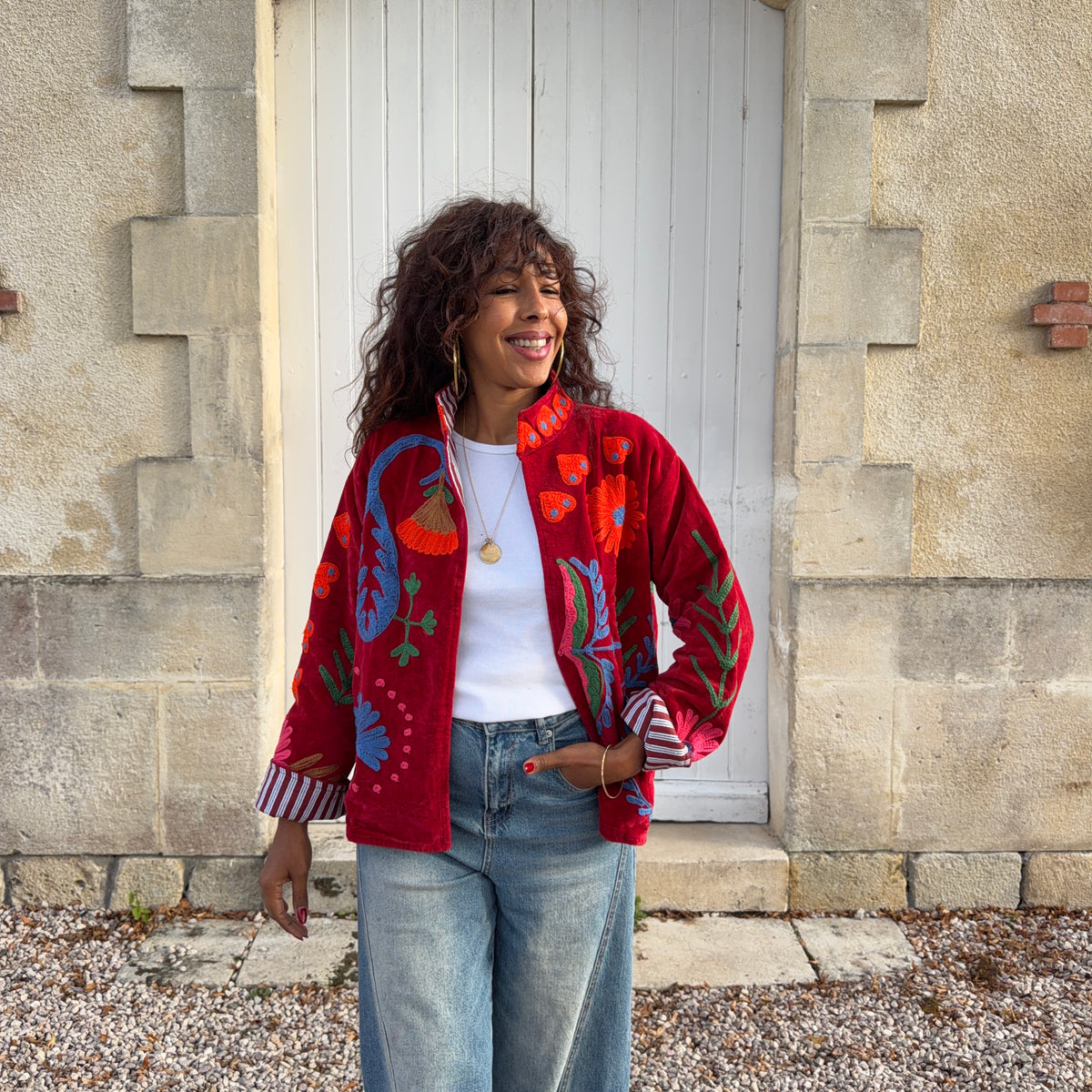 VESTE SUZANE BRODÉE EN VELOURS rouge