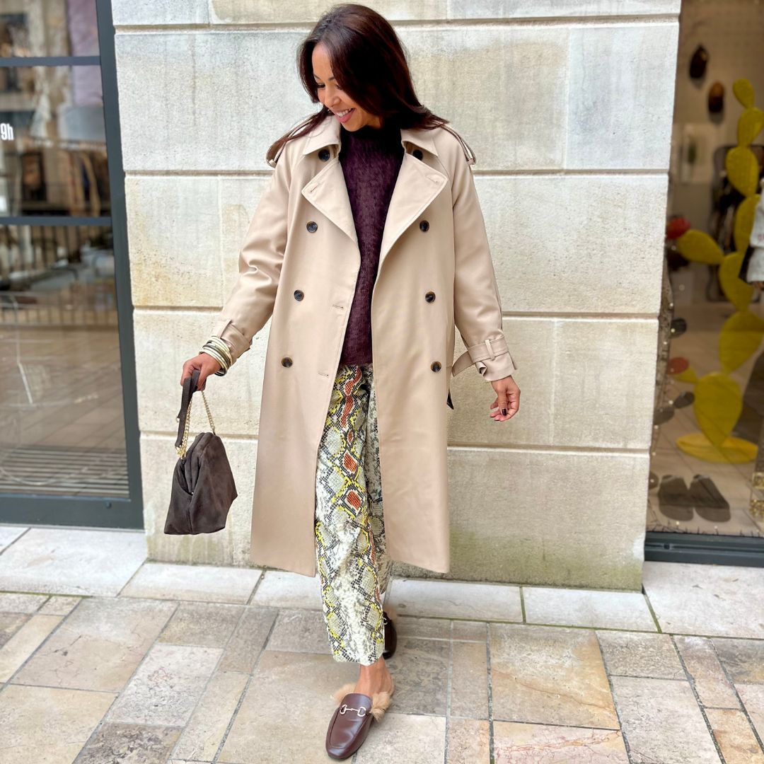 Trench beige à la longueur midi MARLENE agrémenté d'une ceinture