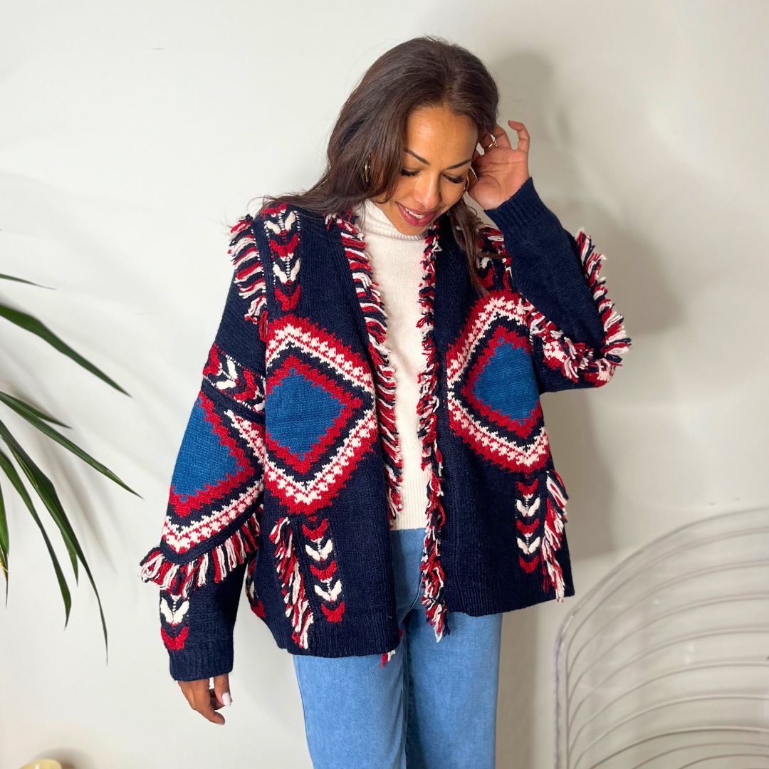 Veste en maille oversize sans fermeture TROMSO bleu marine ornée de motifs géométriques et de franges
