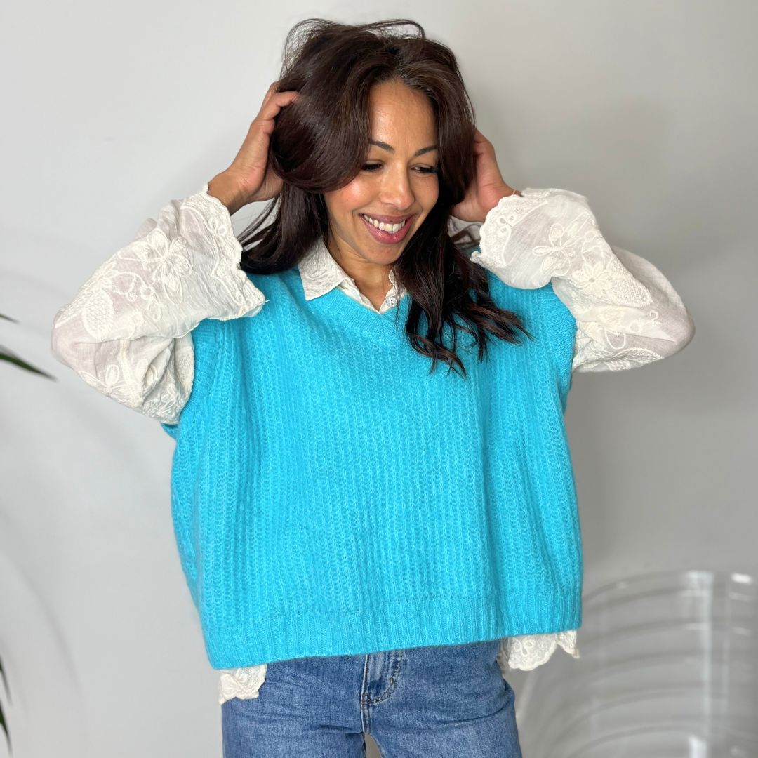 Pull sans-manches en laine et mohair CORALIE bleu à la coupe oversize et au col V