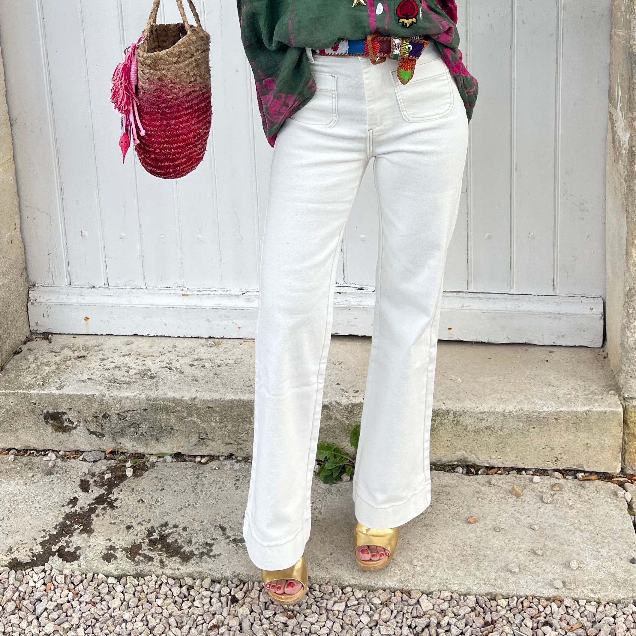Jean flare taille haute ELENA écru doté de deux poches plaquées