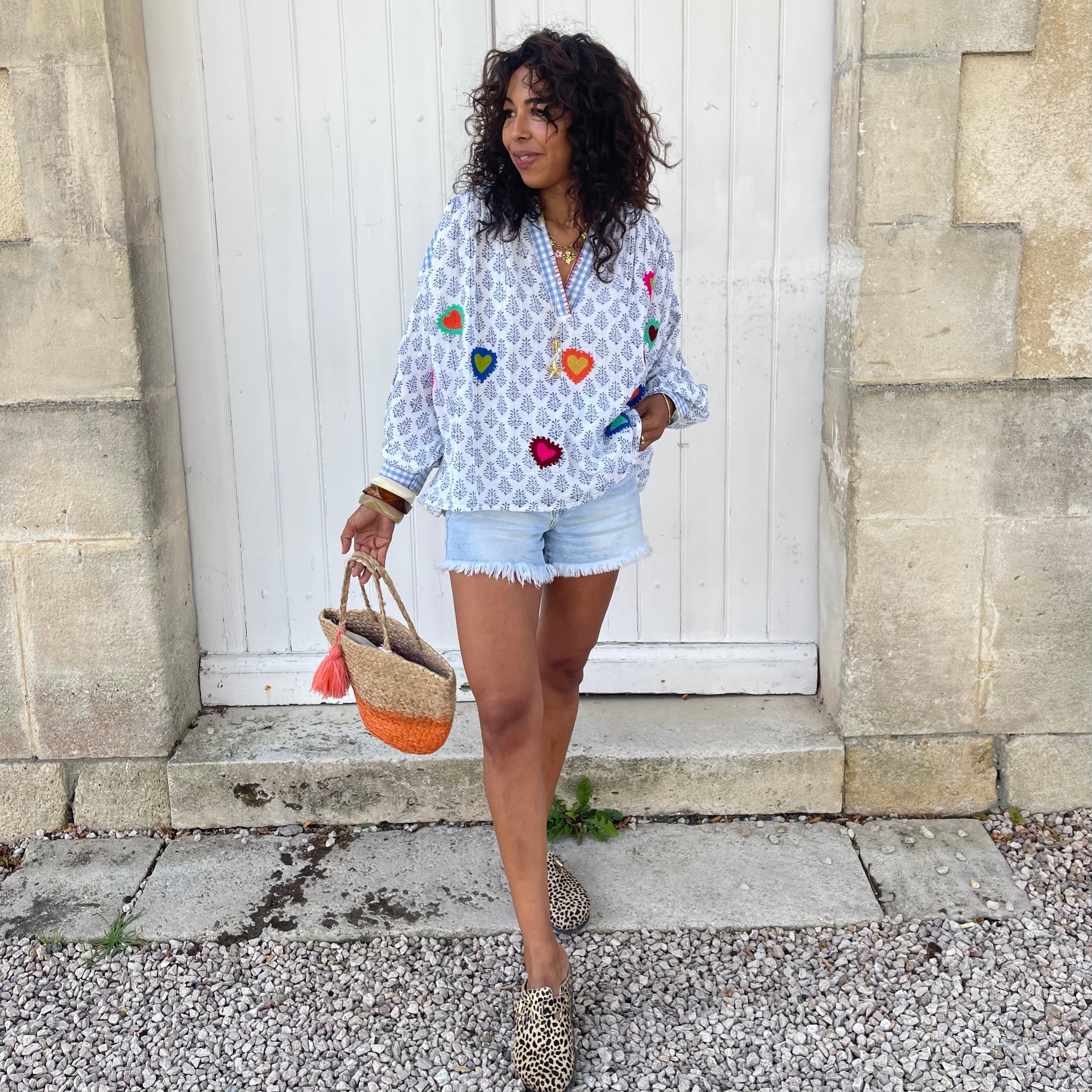 Blouse oversize ROSA coeur brodé à la main en gaz de coton