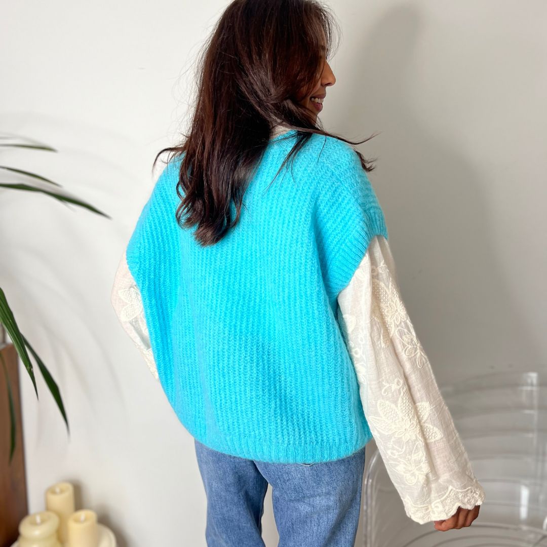 Pull sans-manches en laine et mohair CORALIE bleu à la coupe oversize et au col V