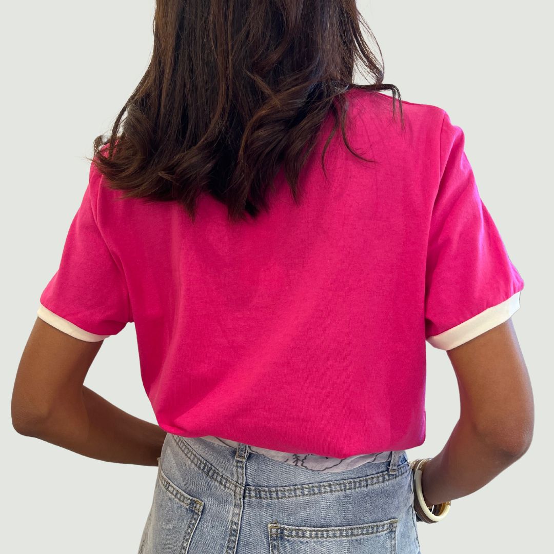 T-shirt rose au col rond blanc BIARRITZ doté manches courtes à bandes blanches