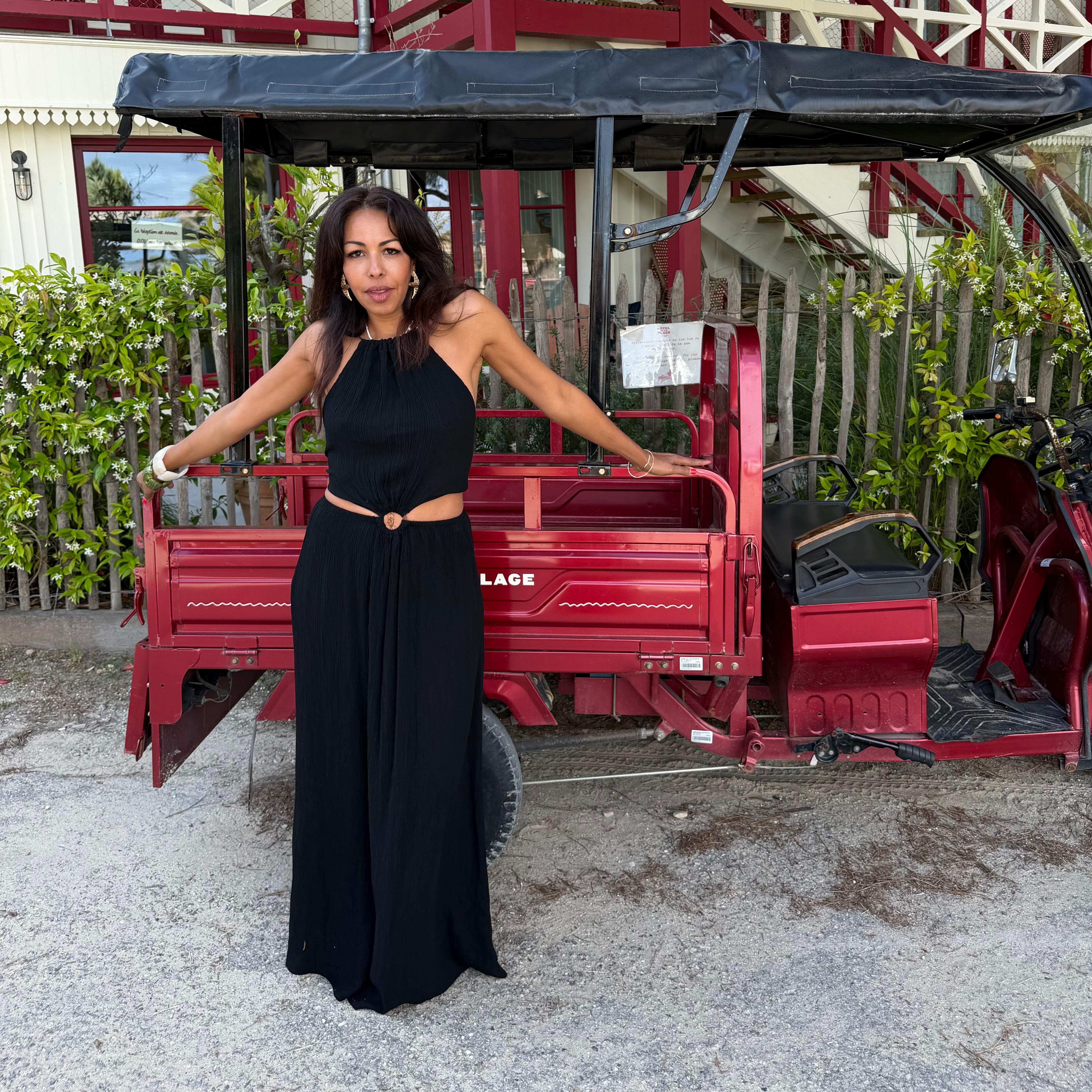 Robe longue DÉESSE dos nu noir irisée