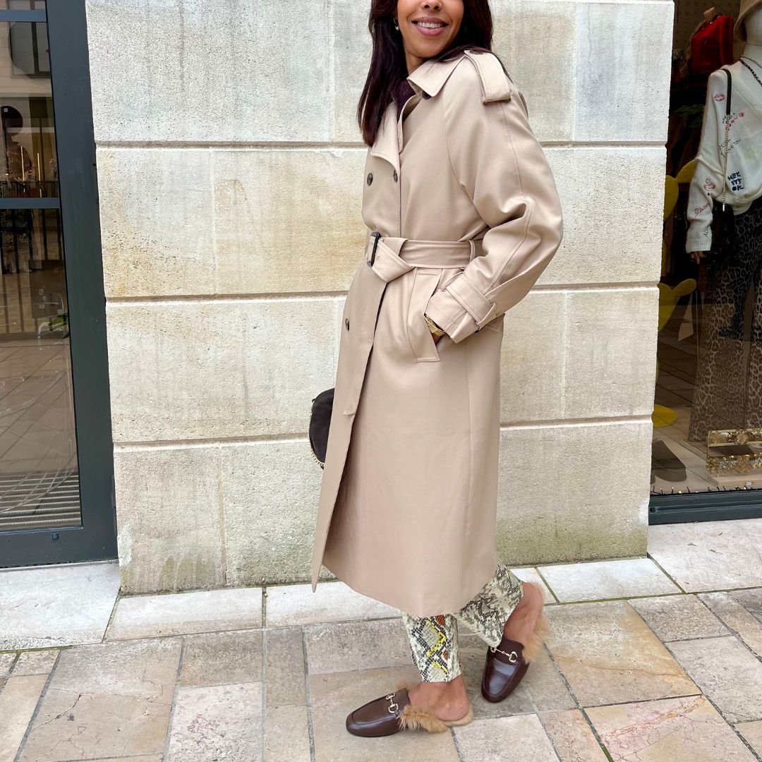 Trench beige à la longueur midi MARLENE agrémenté d'une ceinture