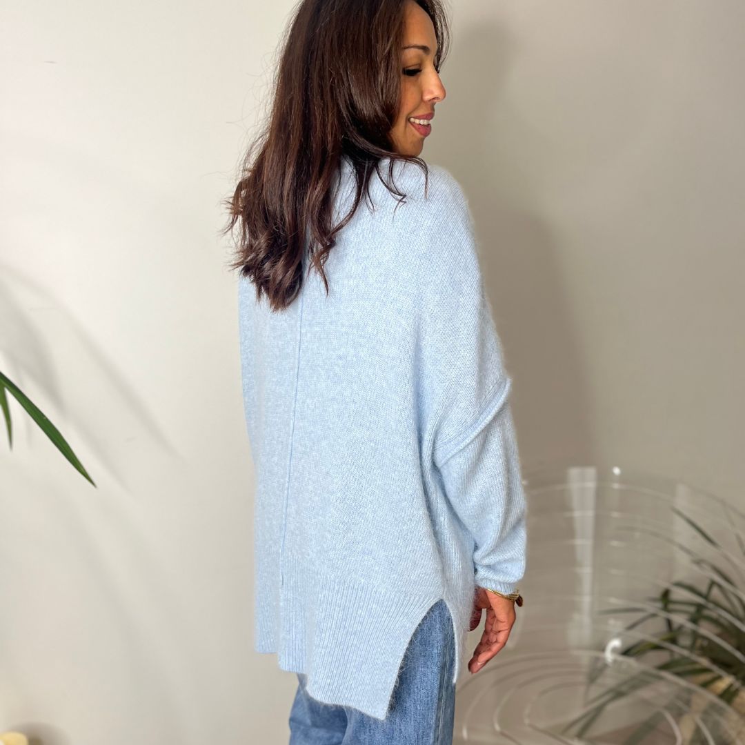 Gilet long et oversize ALIENOR bleu brodé de fleurs en relief