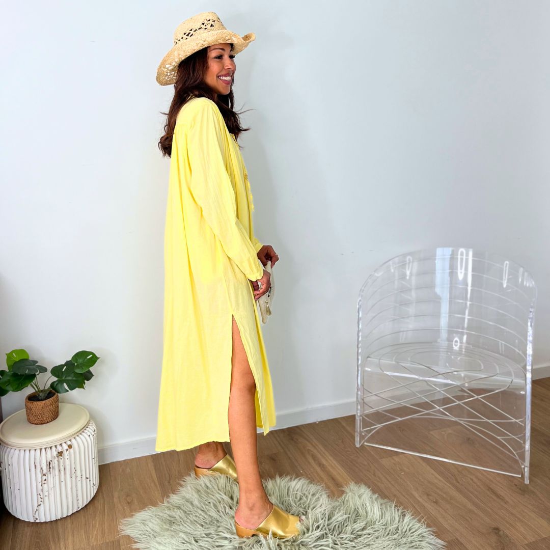 Robe longueur midi à la coupe large JULIE jaune dotée de fentes