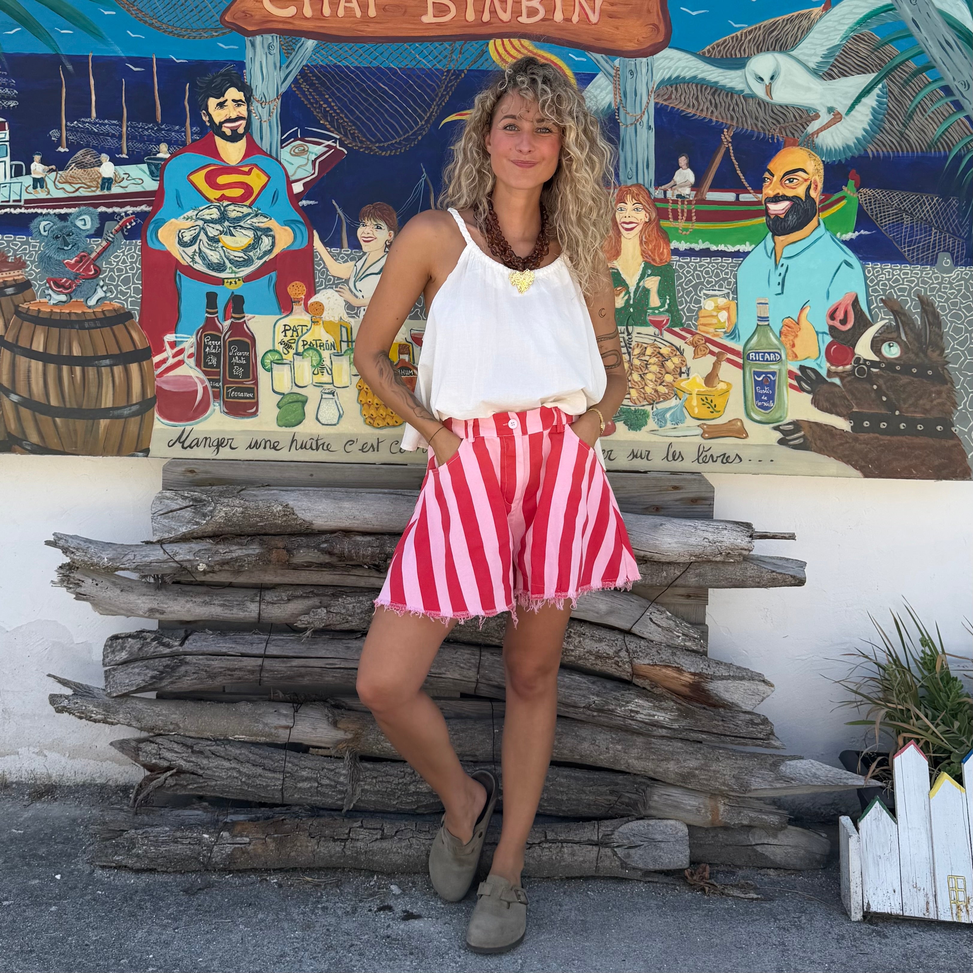 Short rose MIA en jean rayé rouge
