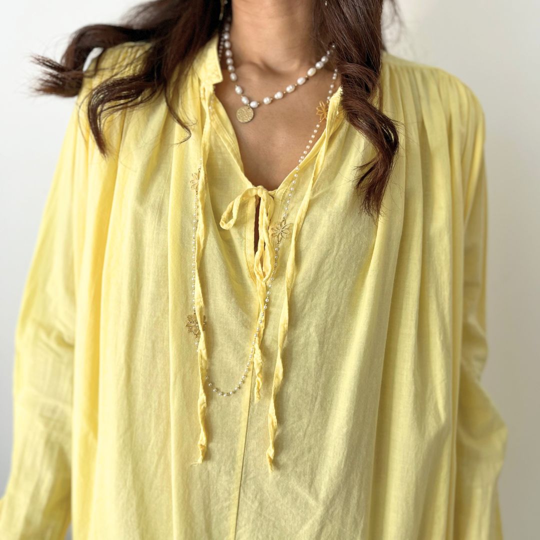 Robe longueur midi à la coupe large JULIE jaune dotée de fentes
