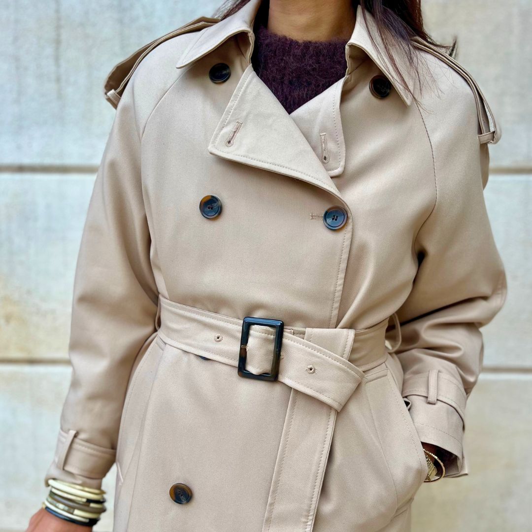 Trench beige à la longueur midi MARLENE agrémenté d'une ceinture