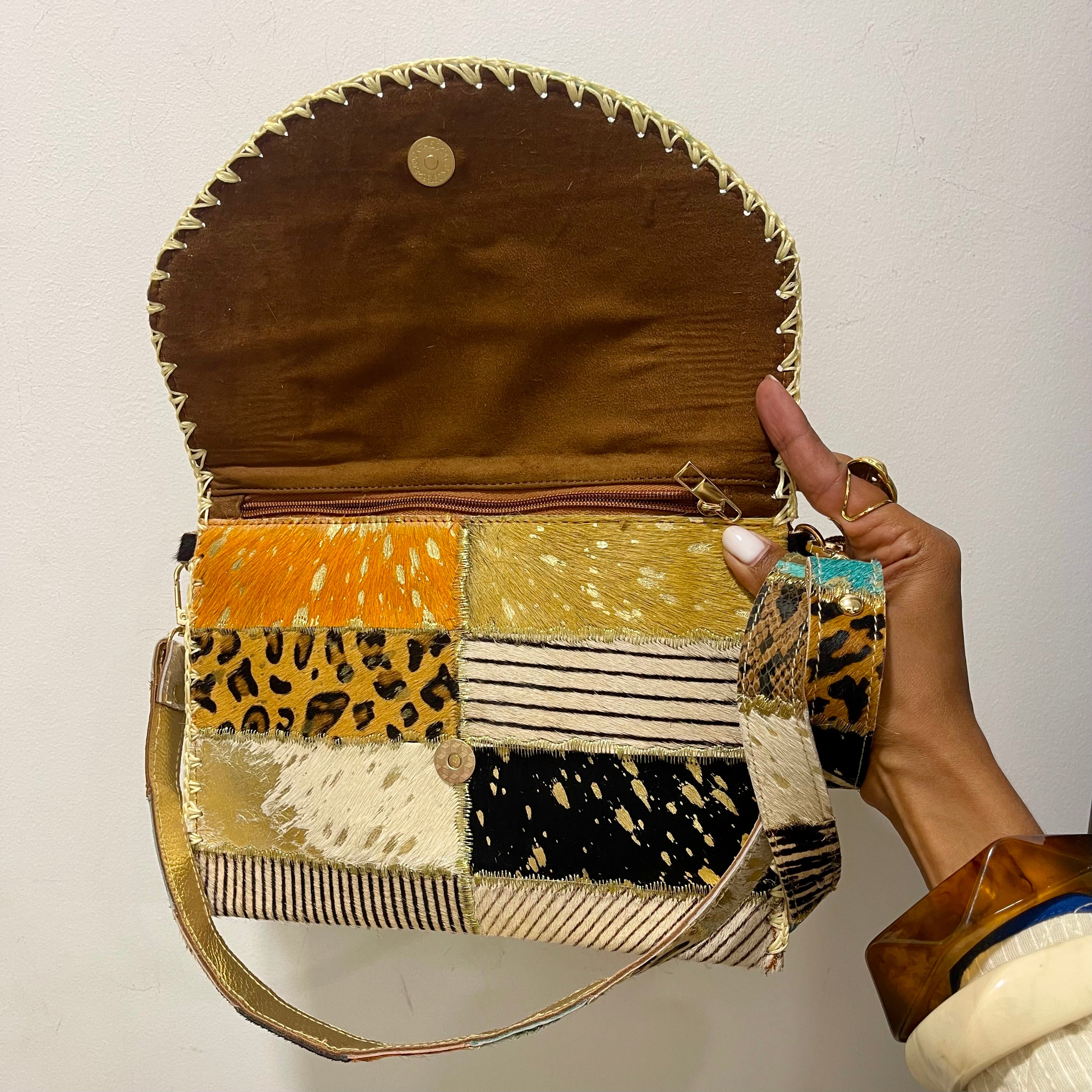 Pochette PATCHWORK orange en cuir de vachette avec bandoulière