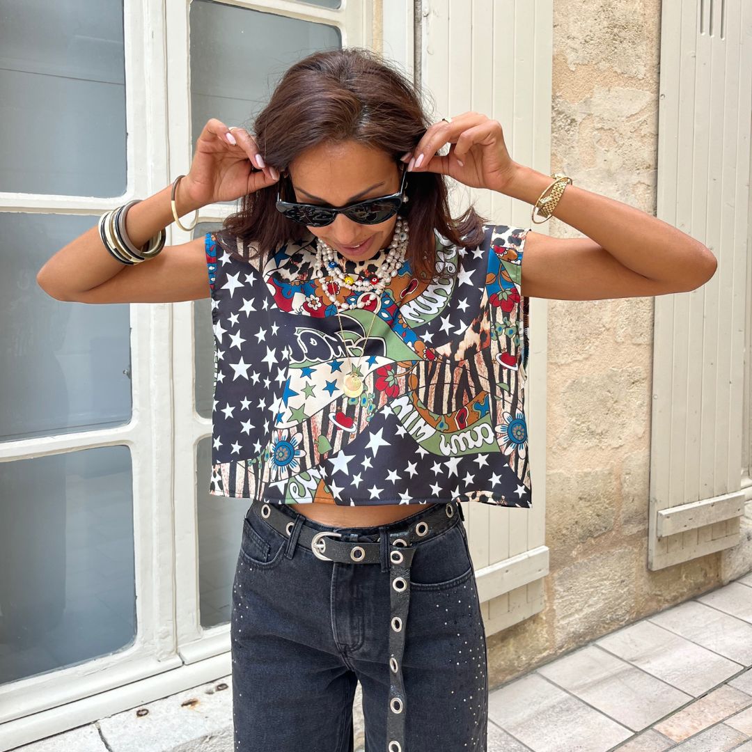 Crop top à motifs CHATON doté d'une coupe oversize et d'un tissu satiné
