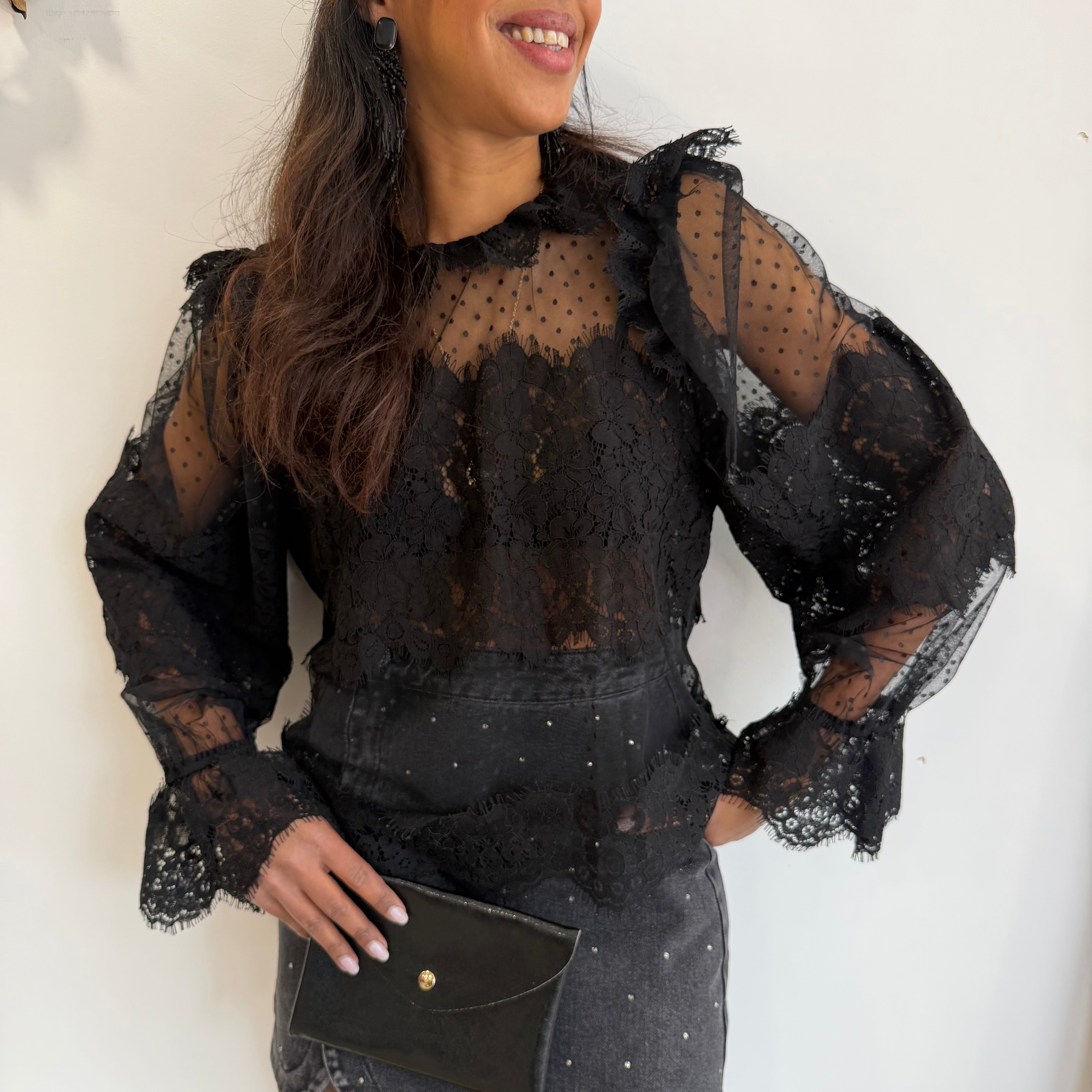 Blouse ALBA dentelle noire, transparence