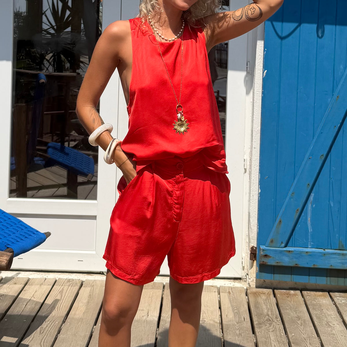 Short NACRE rouge