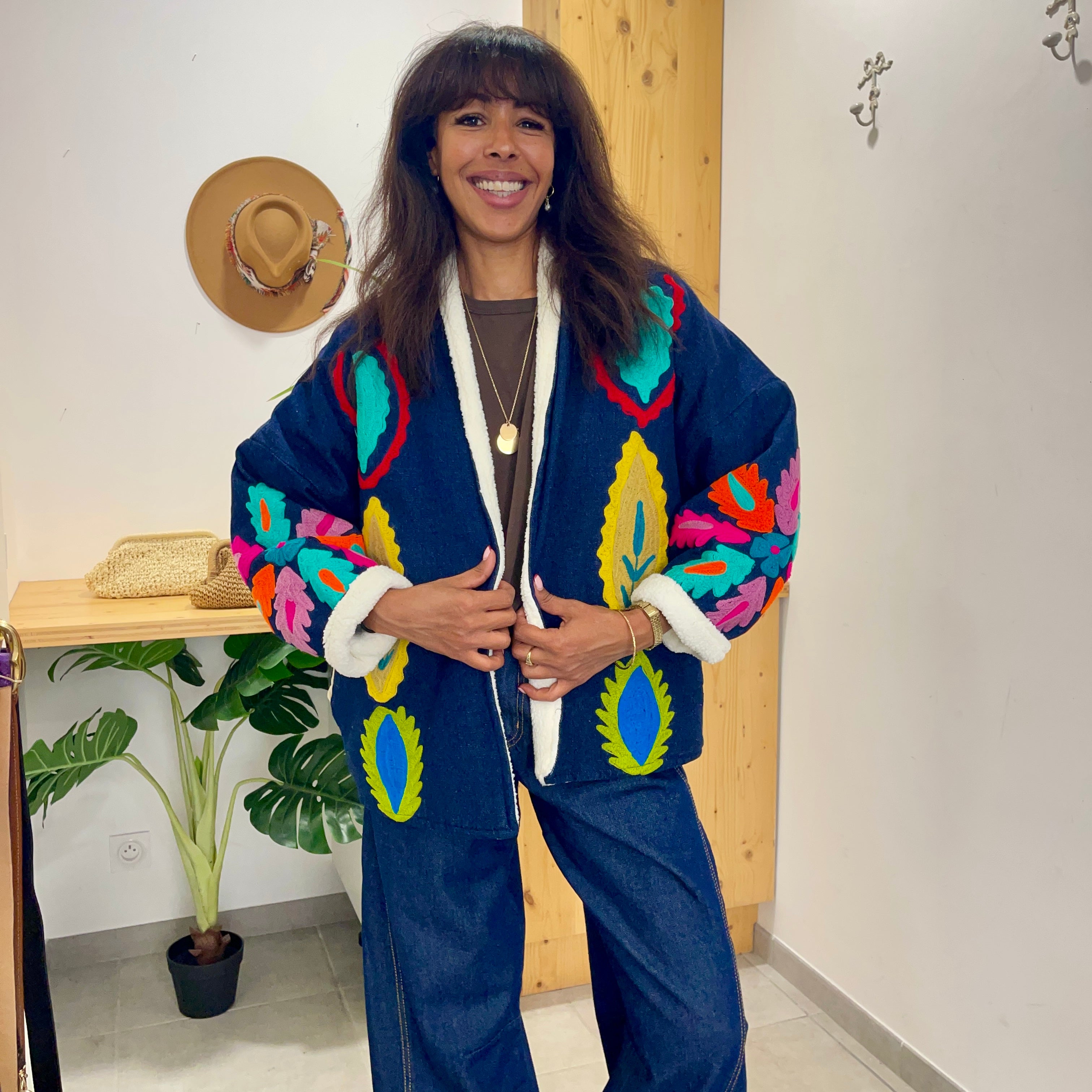 Veste KIMONO en denim foncé avec broderies