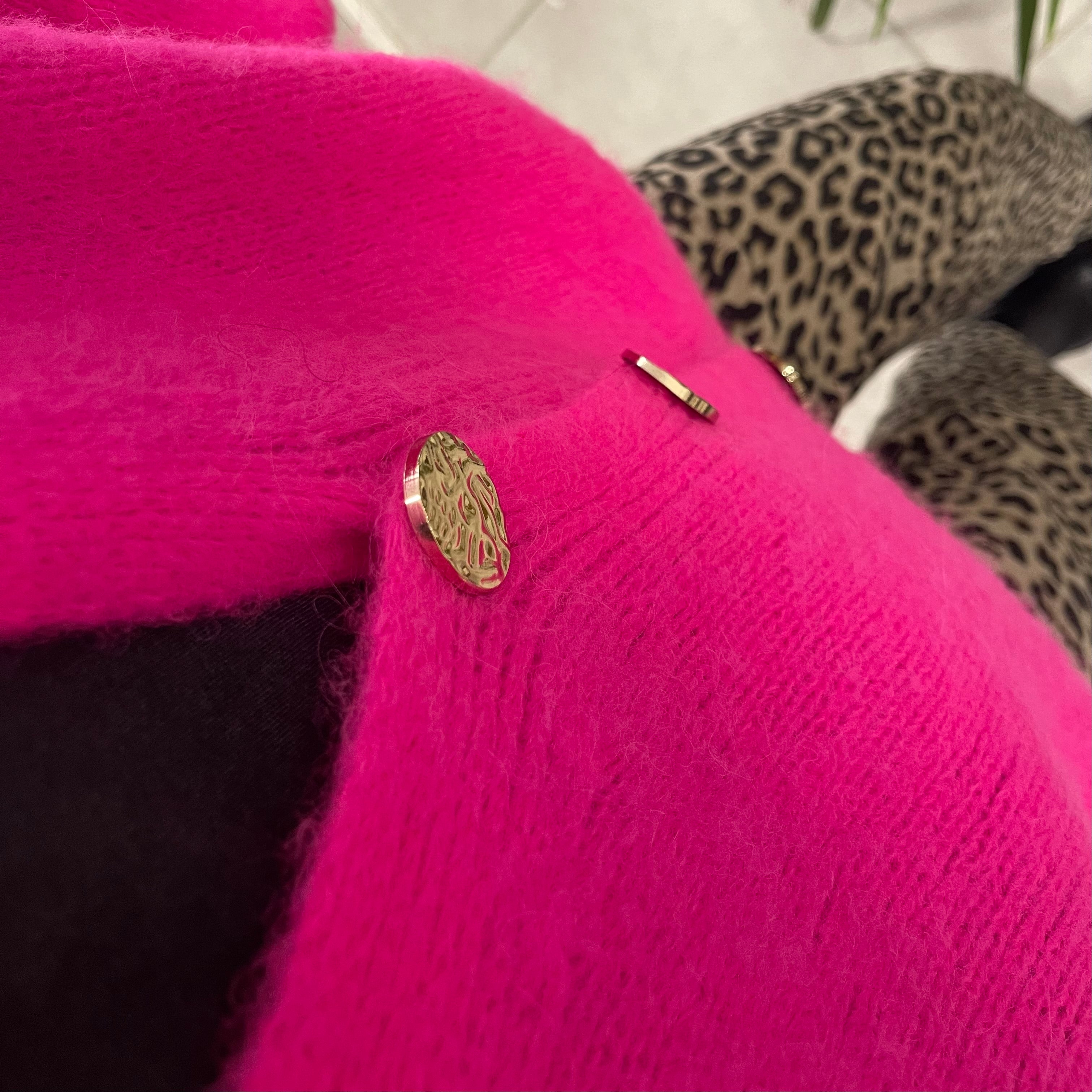 Gilet rose vif OLIVE à boutons dorés alpaga et laine