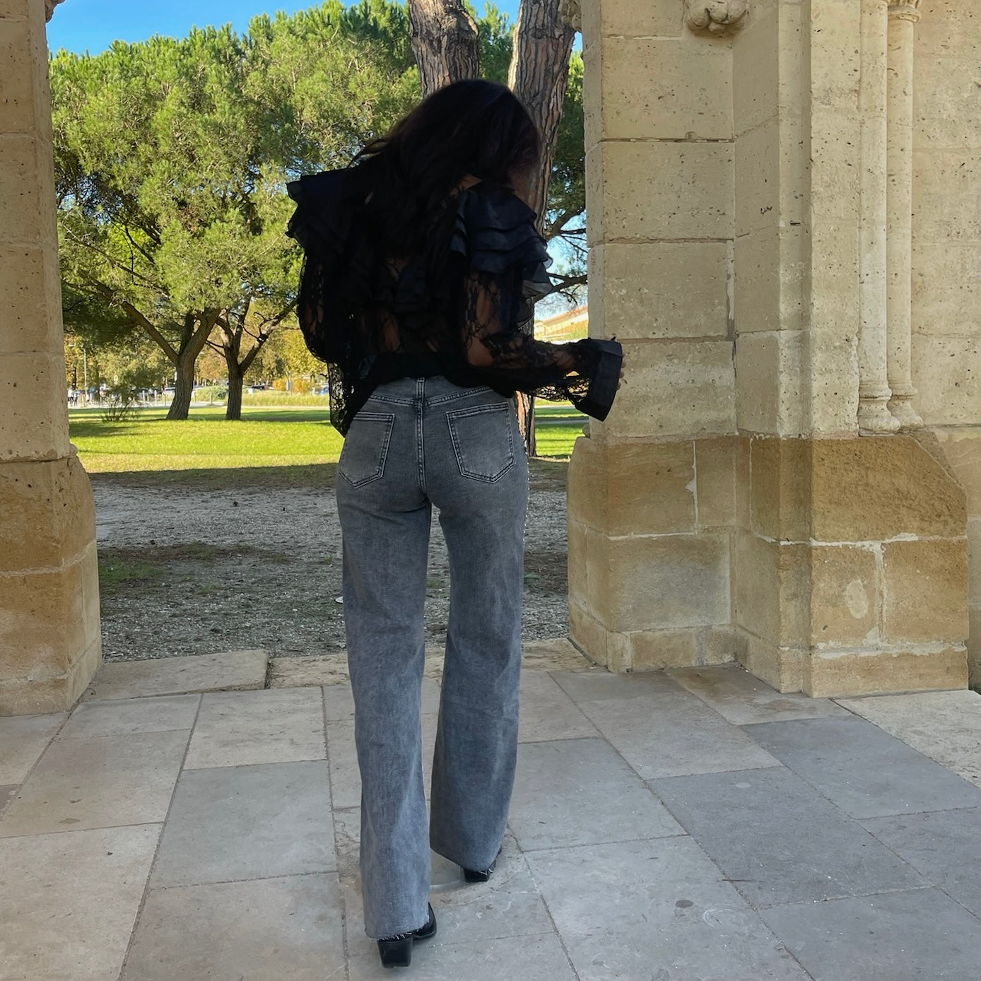 jeans ASSIA coupe flare gris avec clous