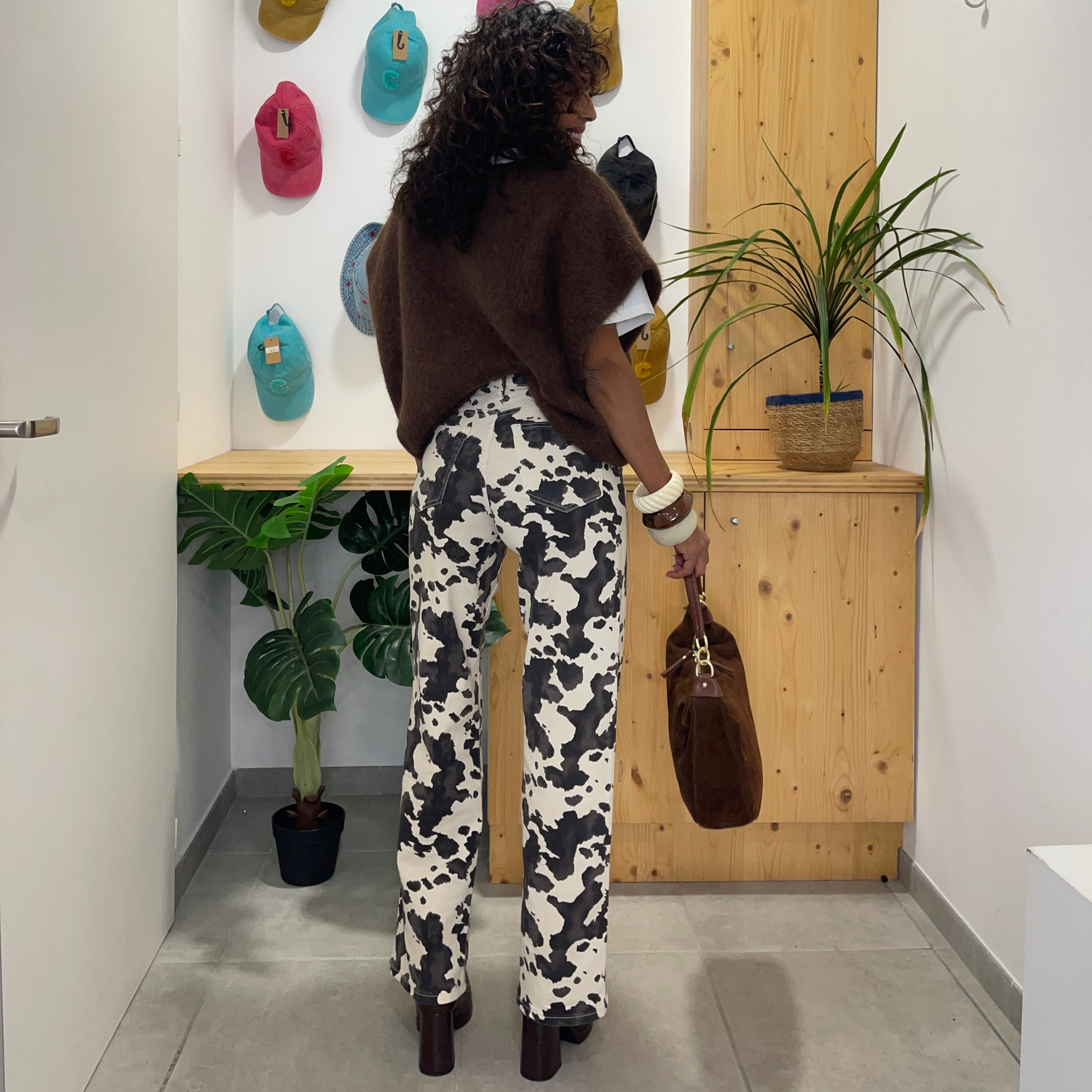 Pantalon KARL imprimé vache marron à la coupe droite