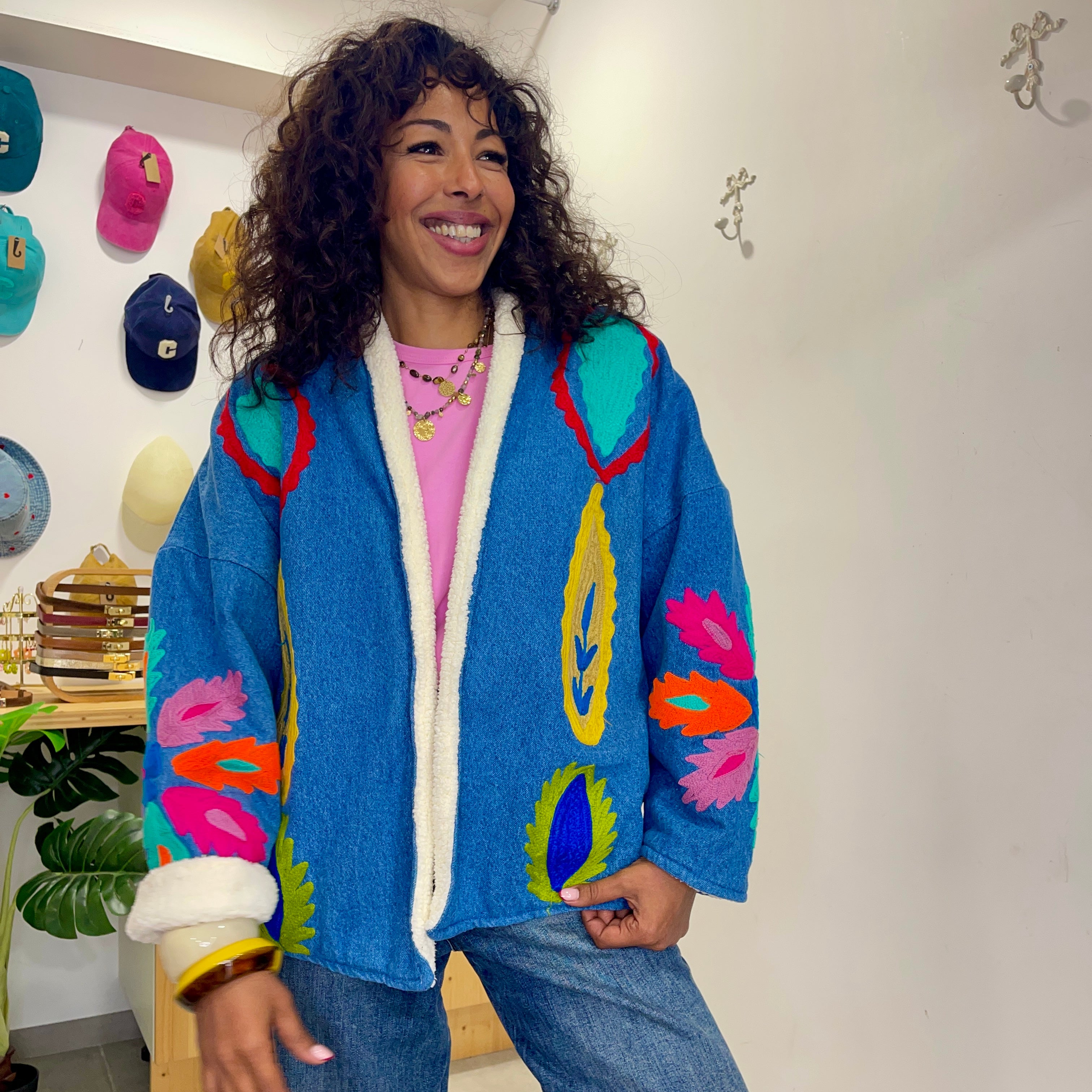 Veste KIMONO en denim clair avec broderies