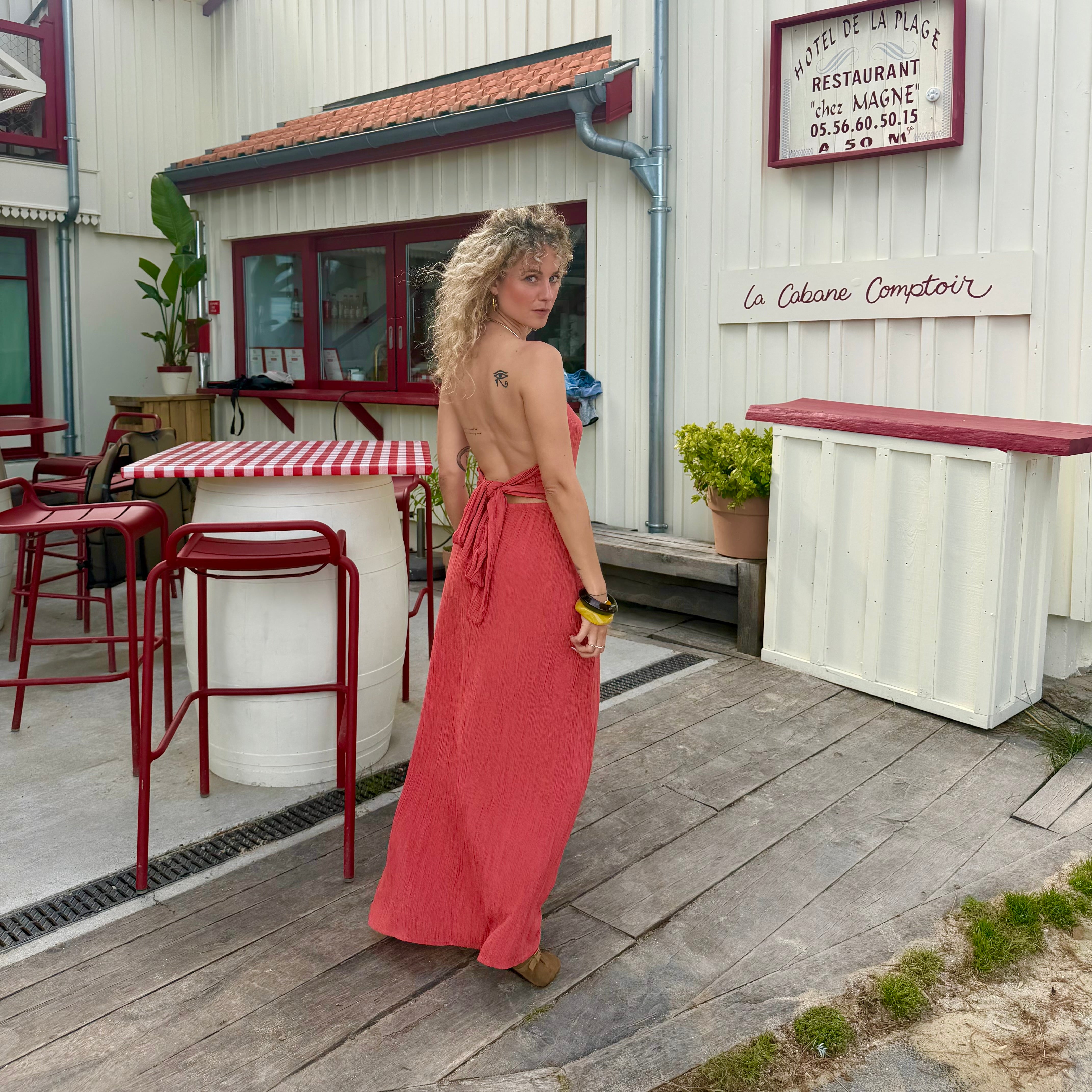 Robe longue DÉESSE dos nu terracotta irisée
