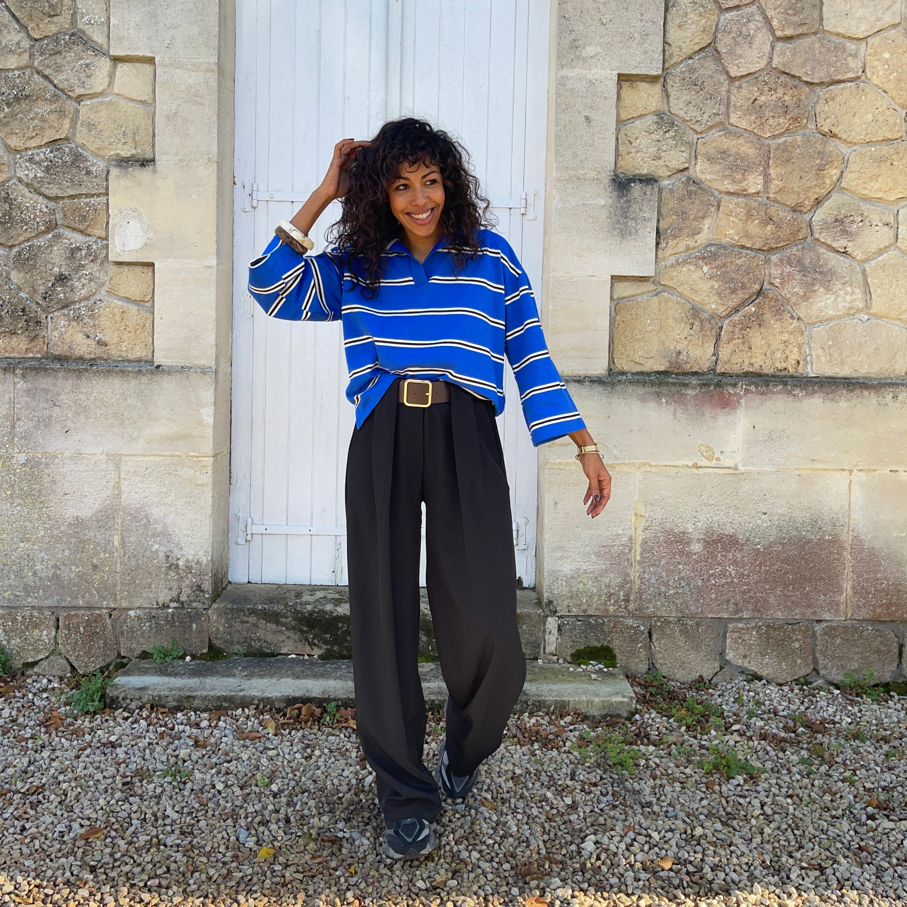 Pantalon tailleur SUSY noir à la coupe fluide