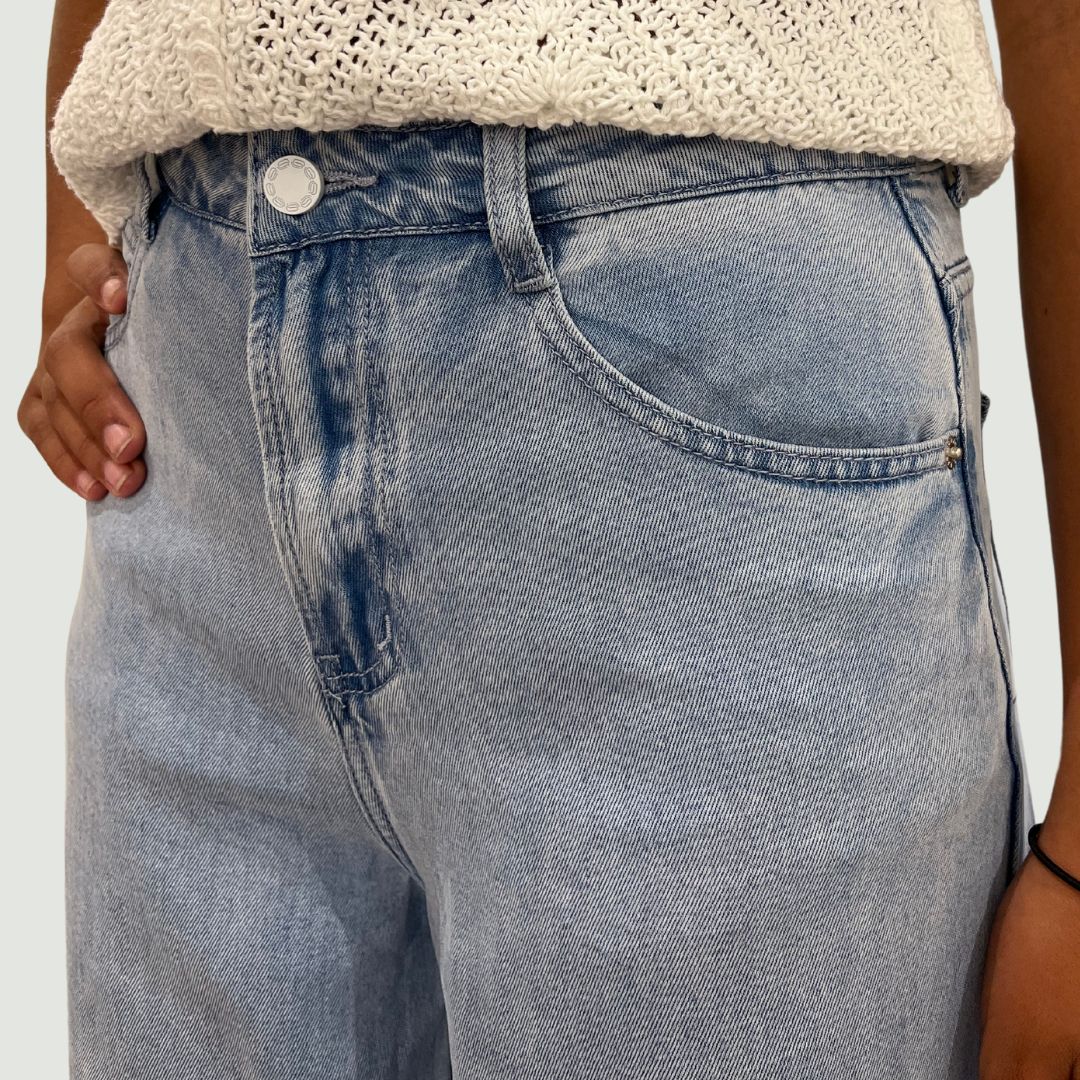 Pantalon en tencel WILENE effet denim bleu clair à la coupe large et fluide