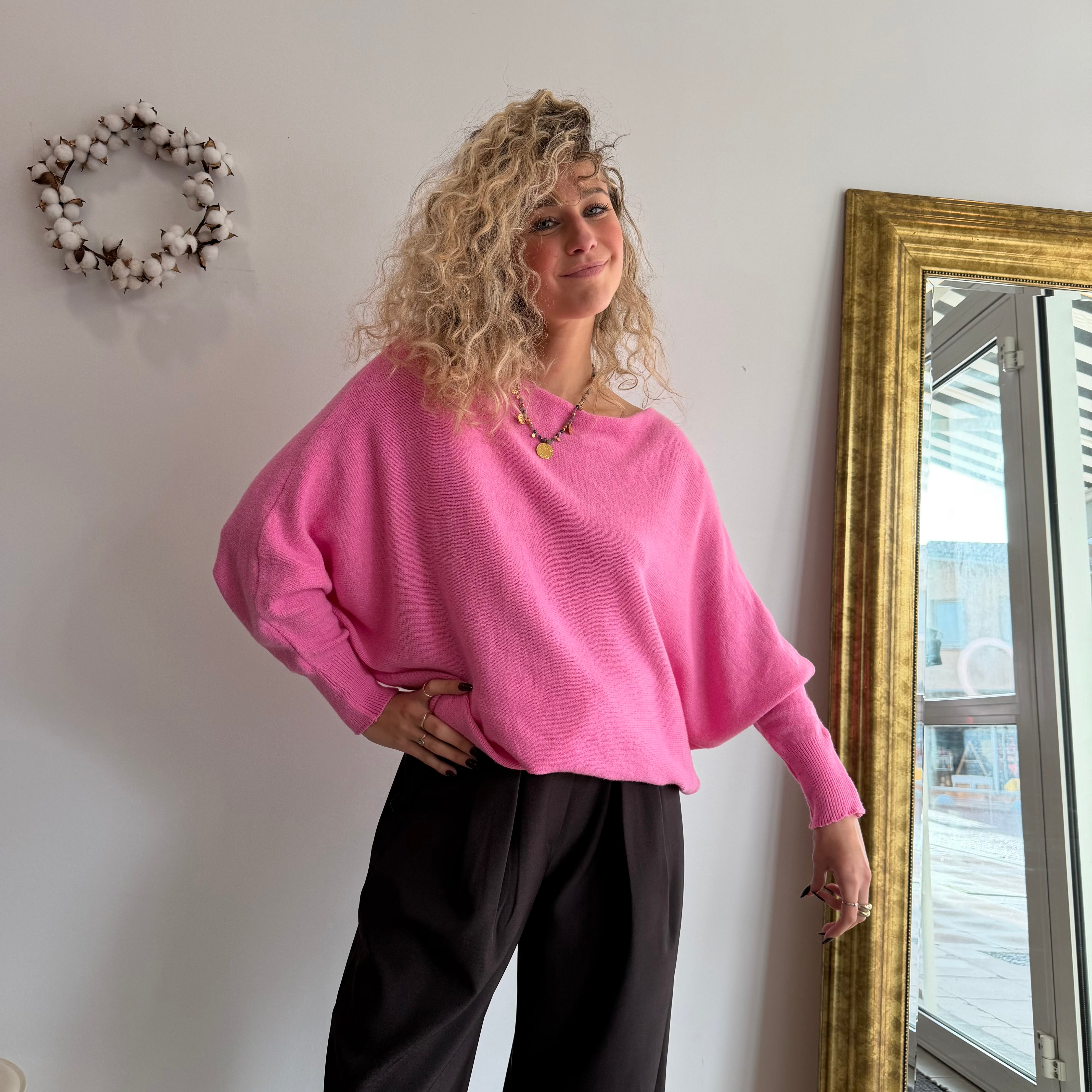 Pull ROMY asymétrique rose