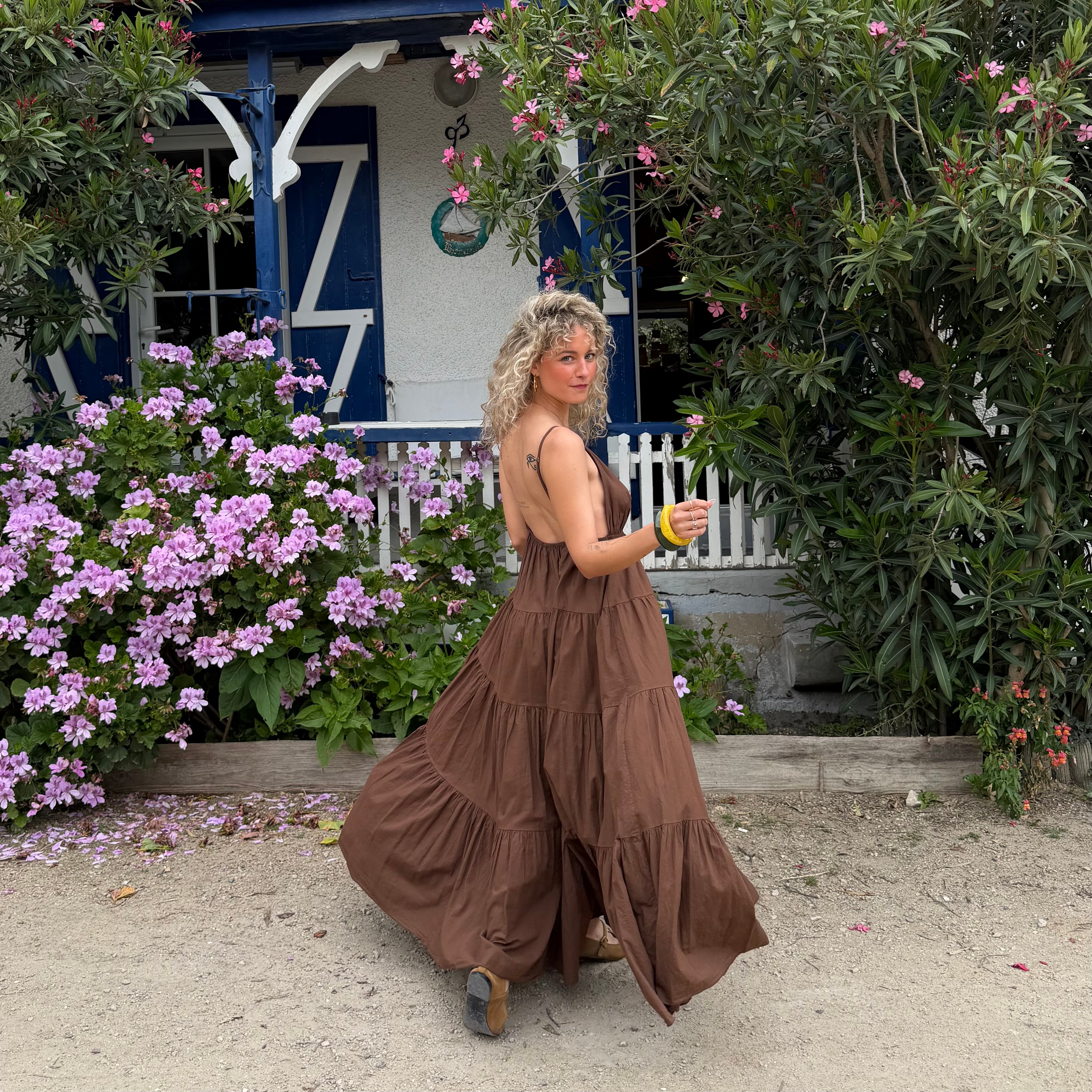Robe longue SOLEIL bohème marron dos nu