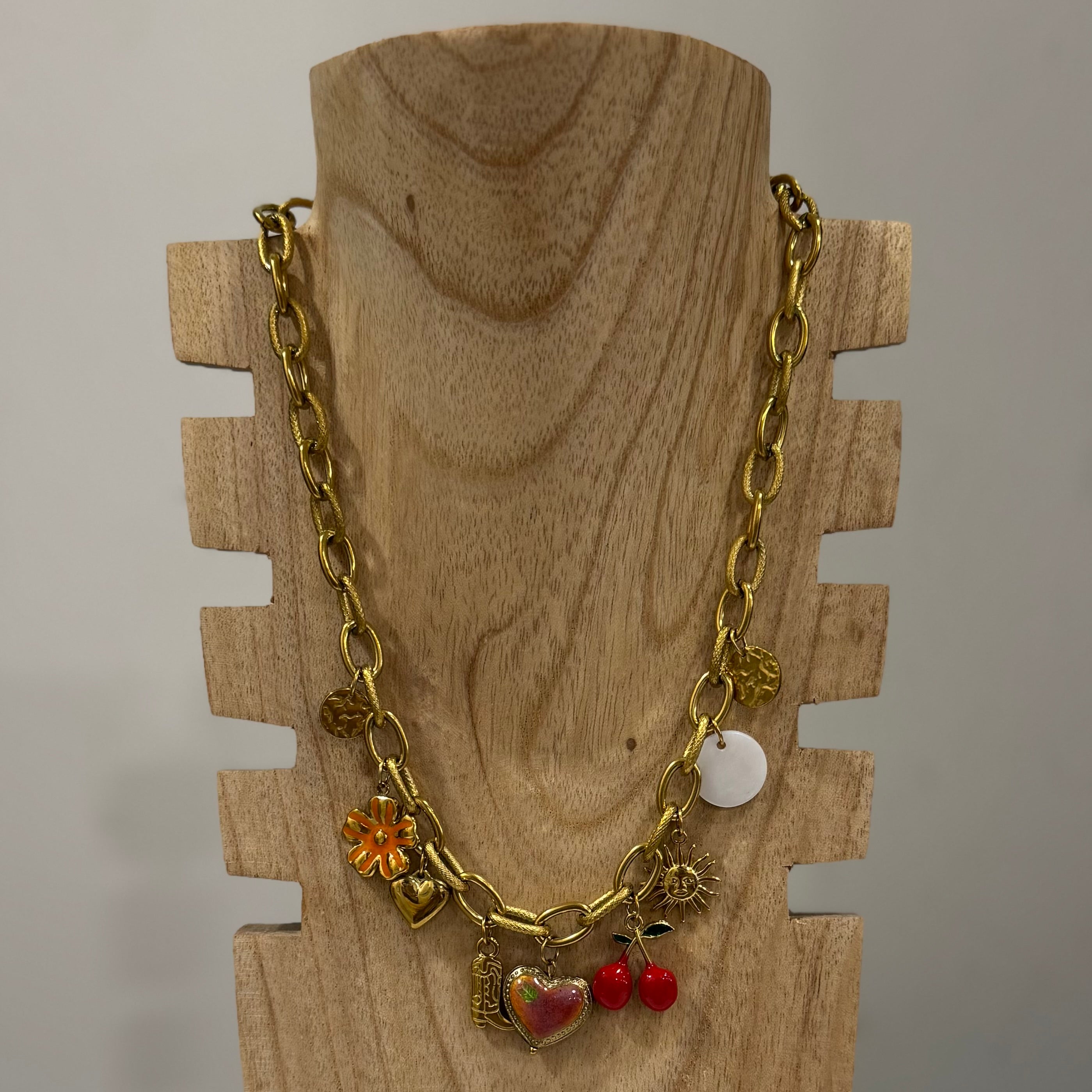 Collier charms