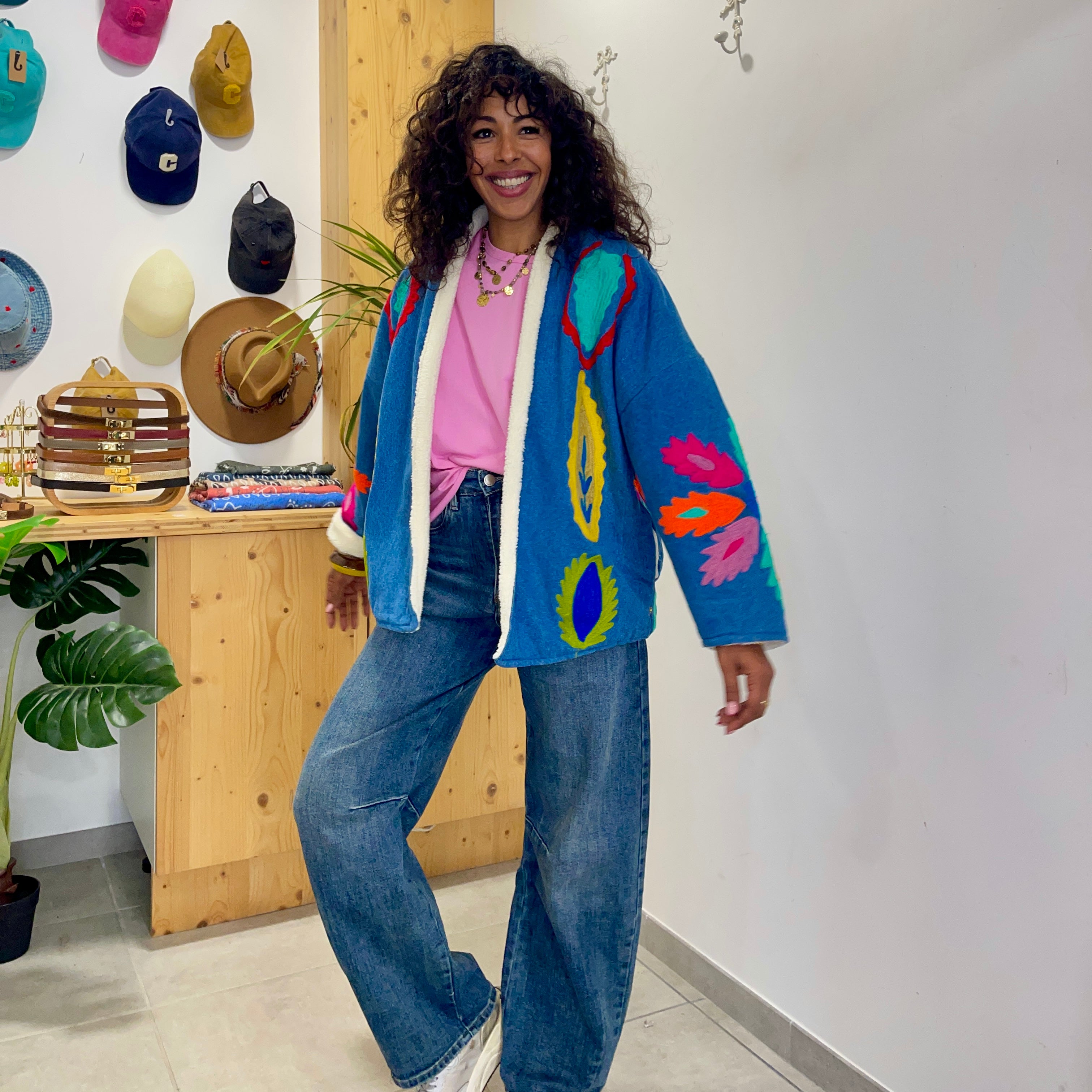 Veste KIMONO en denim clair avec broderies