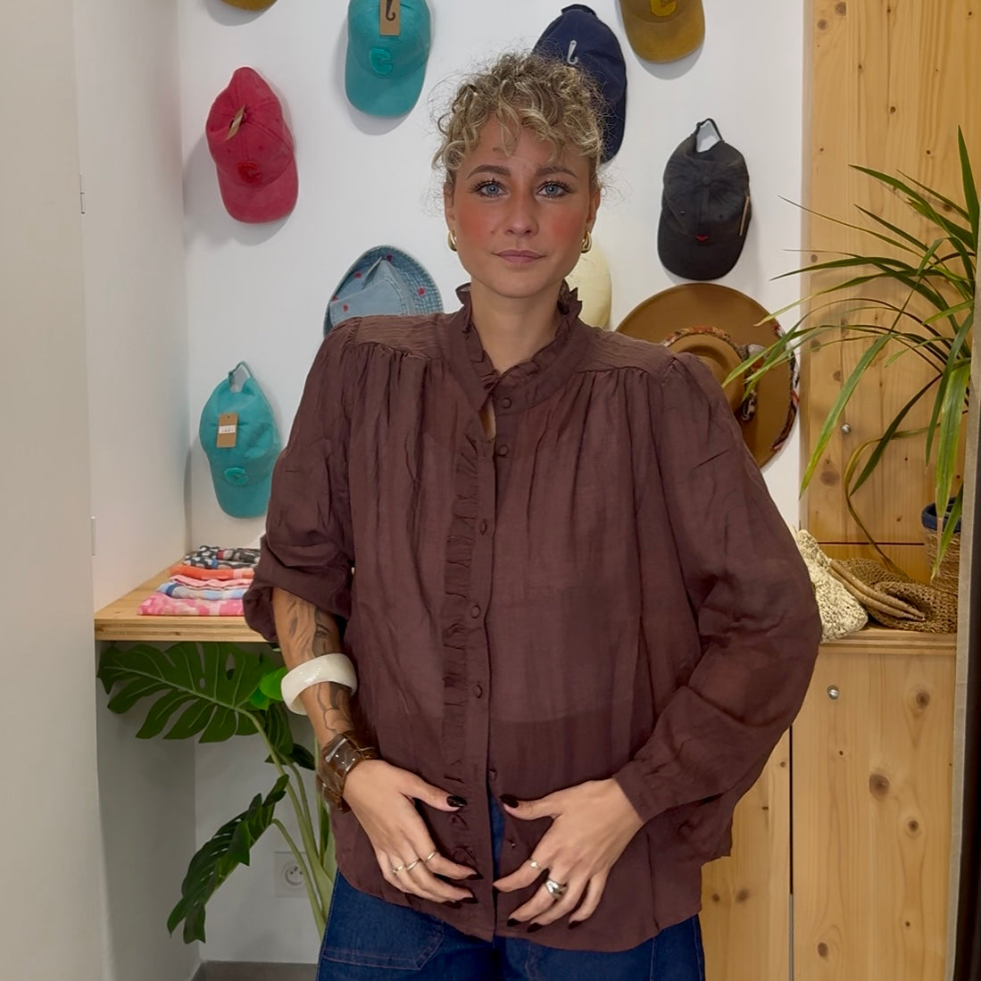 Blouse LENNY manches longues à volants chocolat
