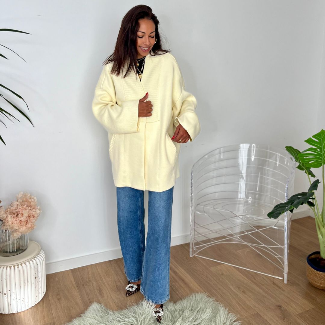 Veste en maille épaisse écrue PASCALE sans fermeture à la coupe longue et oversize