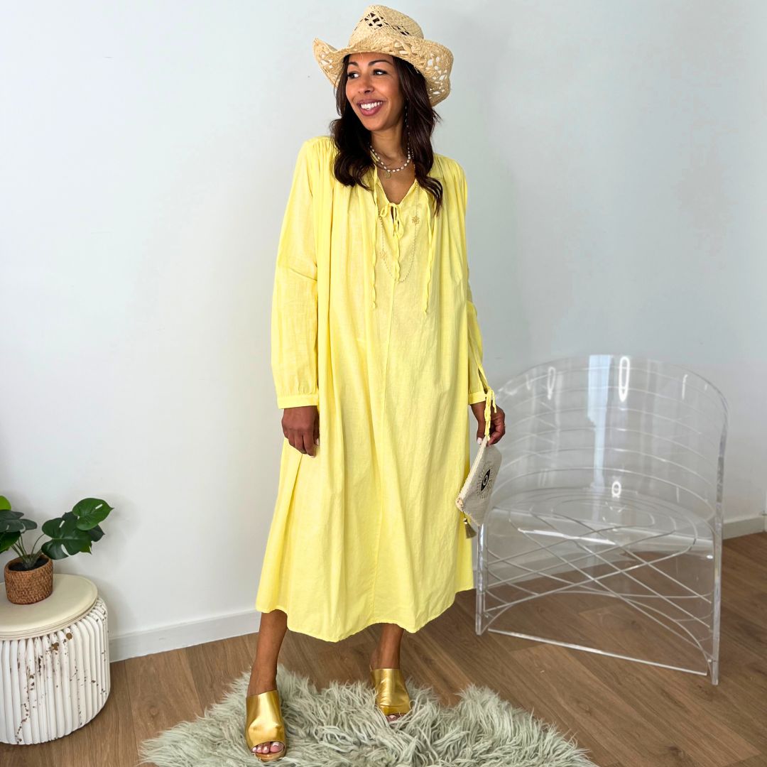 Robe longueur midi à la coupe large JULIE jaune dotée de fentes