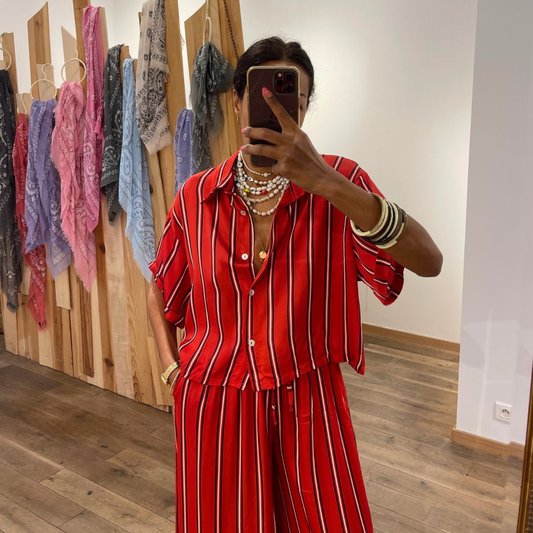 Chemise crop top d'ensemble ADÈLE rouge à rayures dotée d'une coupe oversize