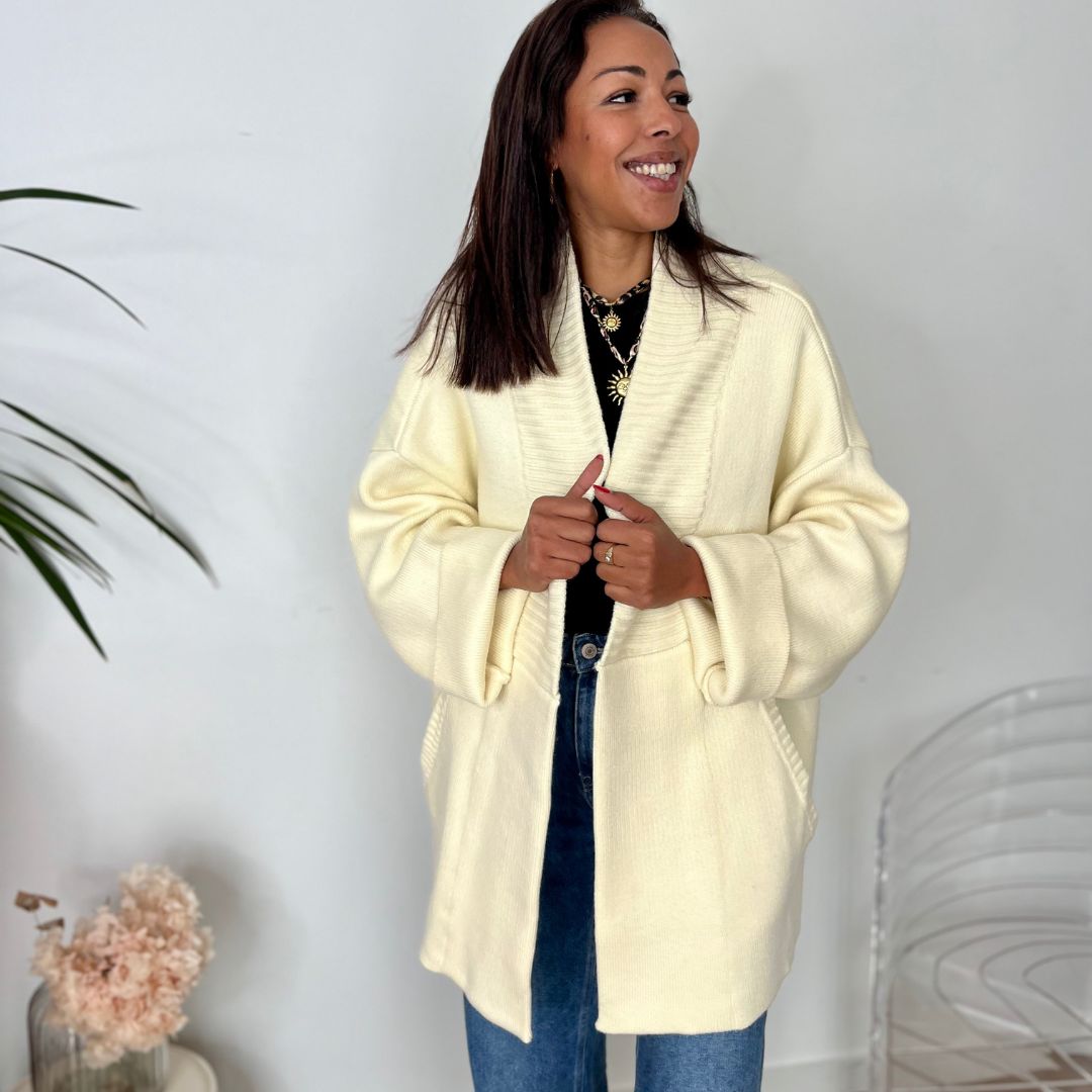 Veste en maille épaisse écrue PASCALE sans fermeture à la coupe longue et oversize