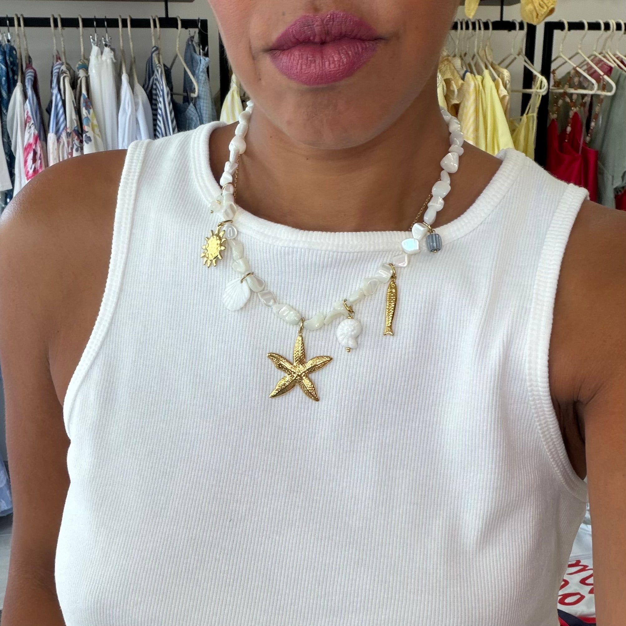 COLLIER ÉTOILE DE MER perles effet nacré
