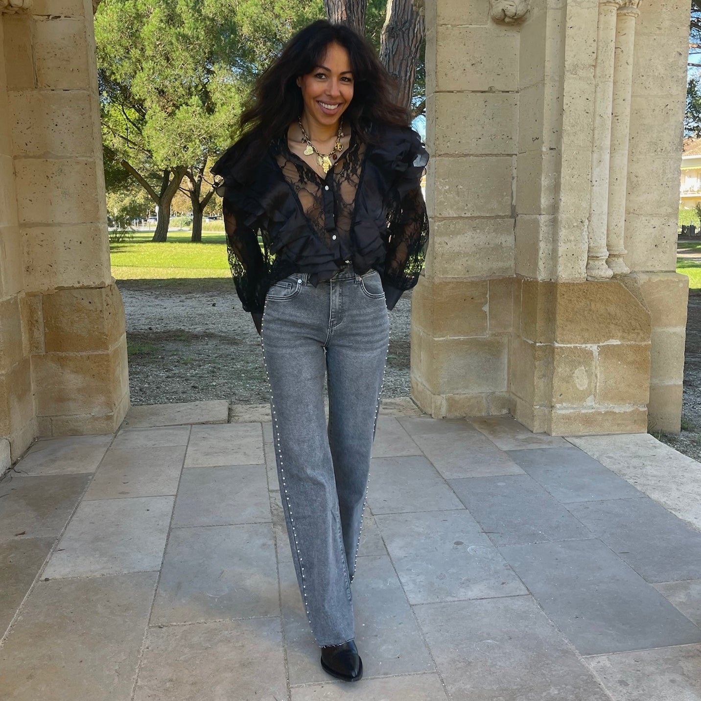 jeans ASSIA coupe flare gris avec clous