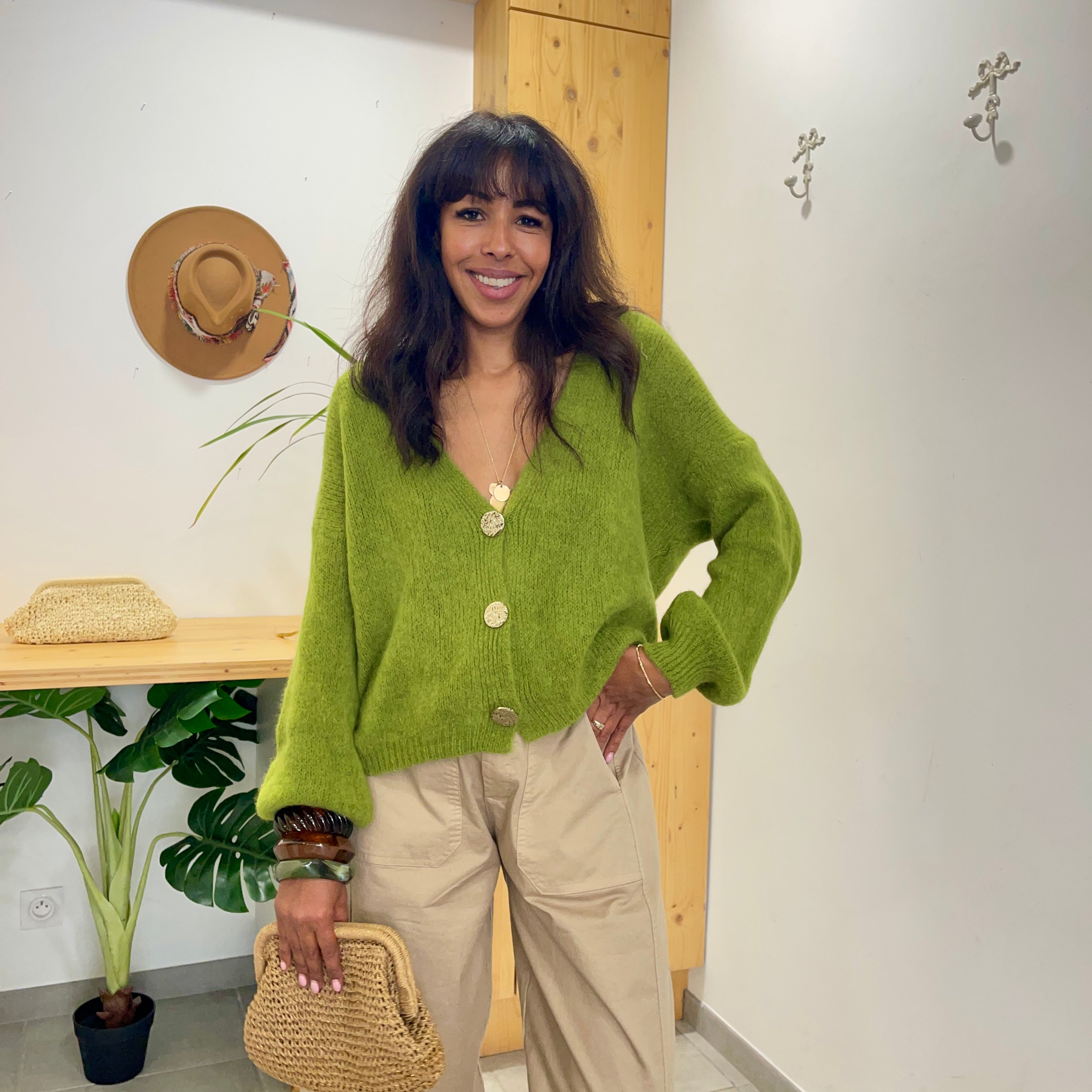 Gilet vert , OLIVE à boutons dorés alpaga et laine