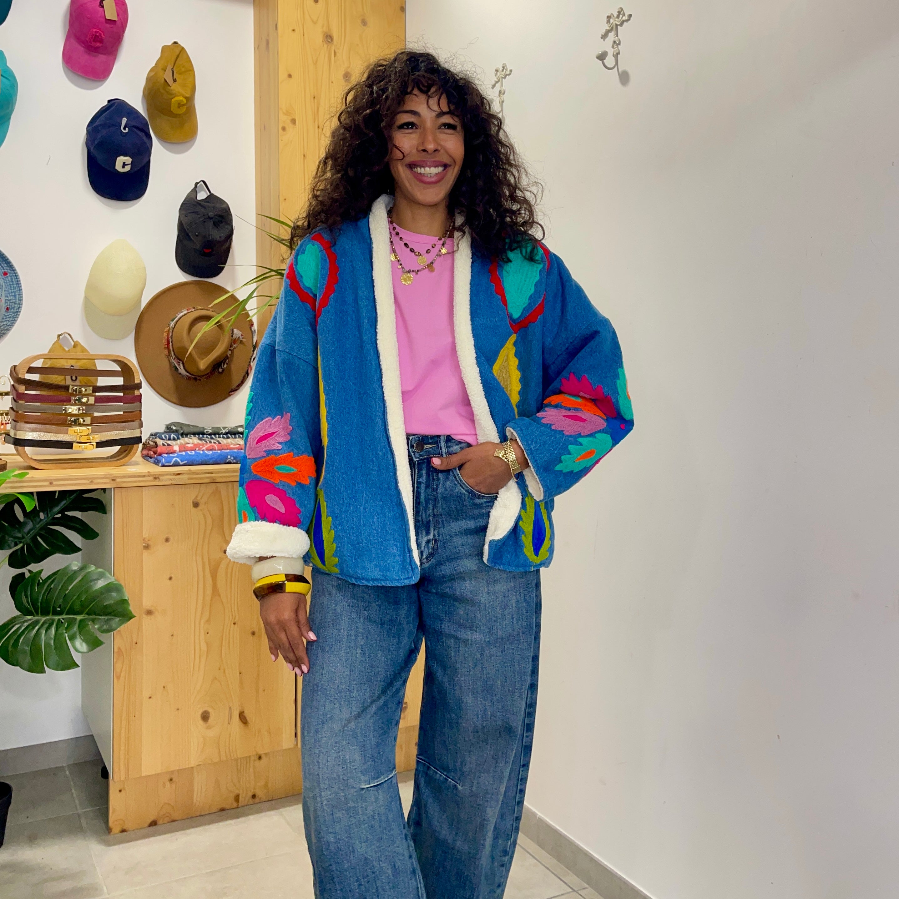 Veste KIMONO en denim clair avec broderies