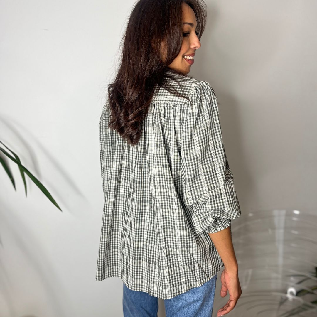 Blouse à carreaux ornée de broderies florales DANE kaki dotée d'une coupe oversize