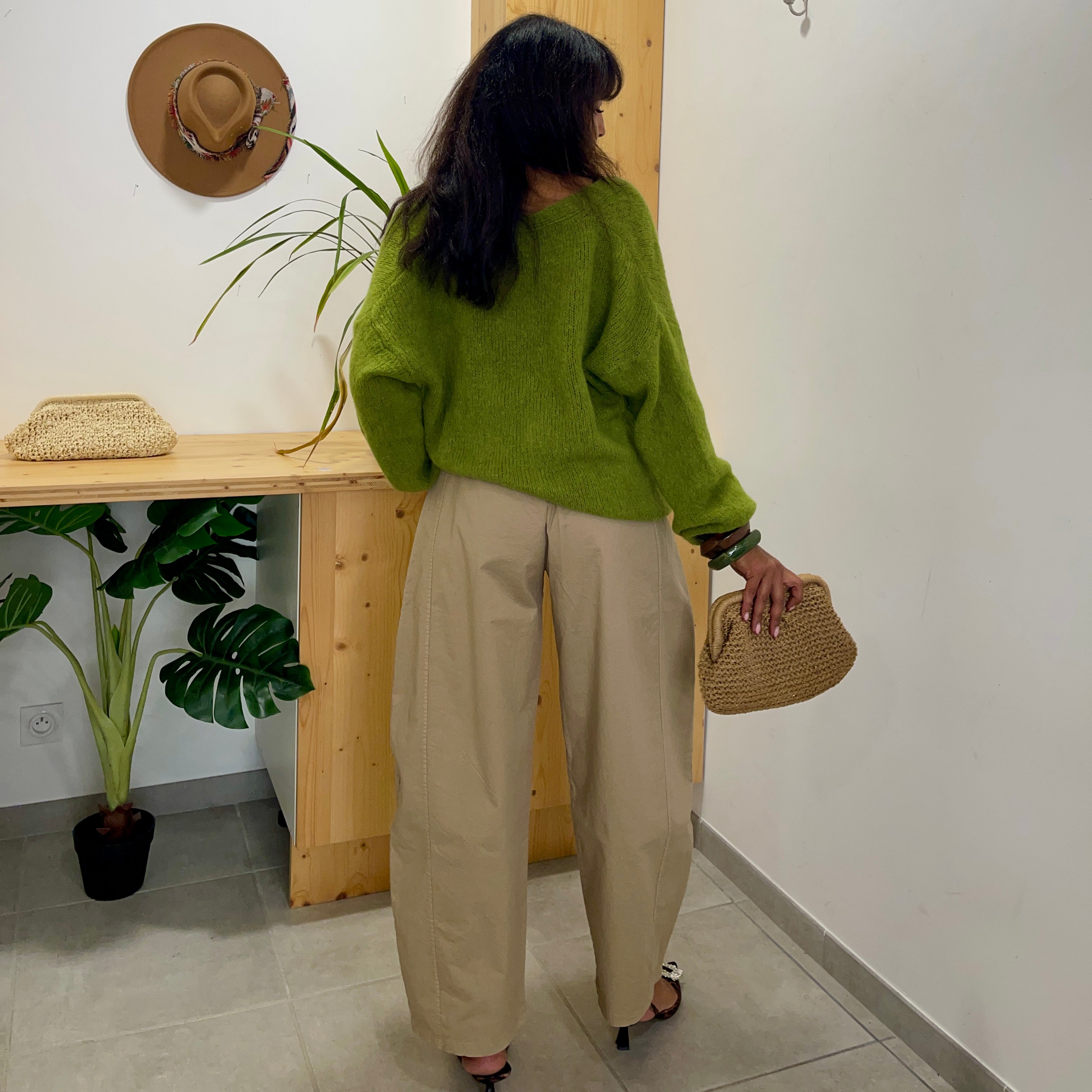 Pantalon LOUNA en coton beige à la coupe barrel