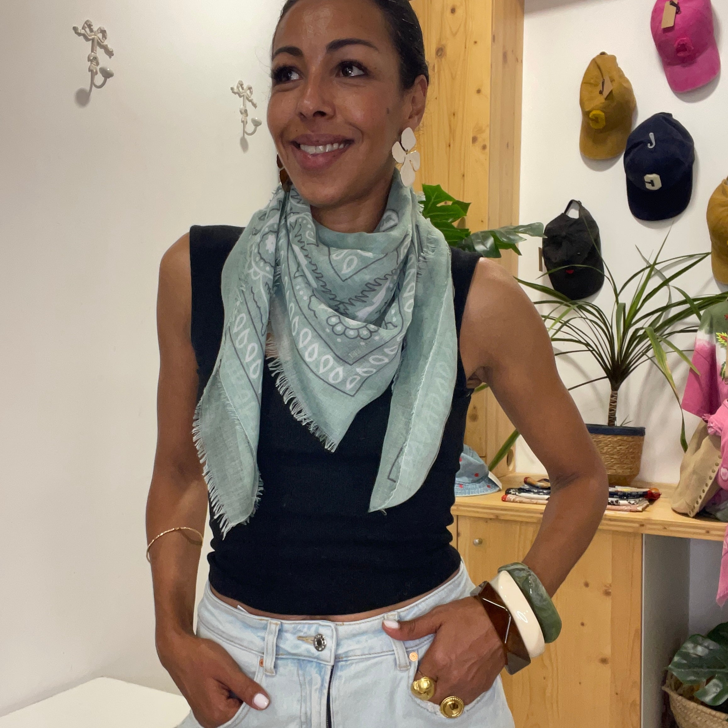 Foulard imprimé BANDANA vert eau petit format