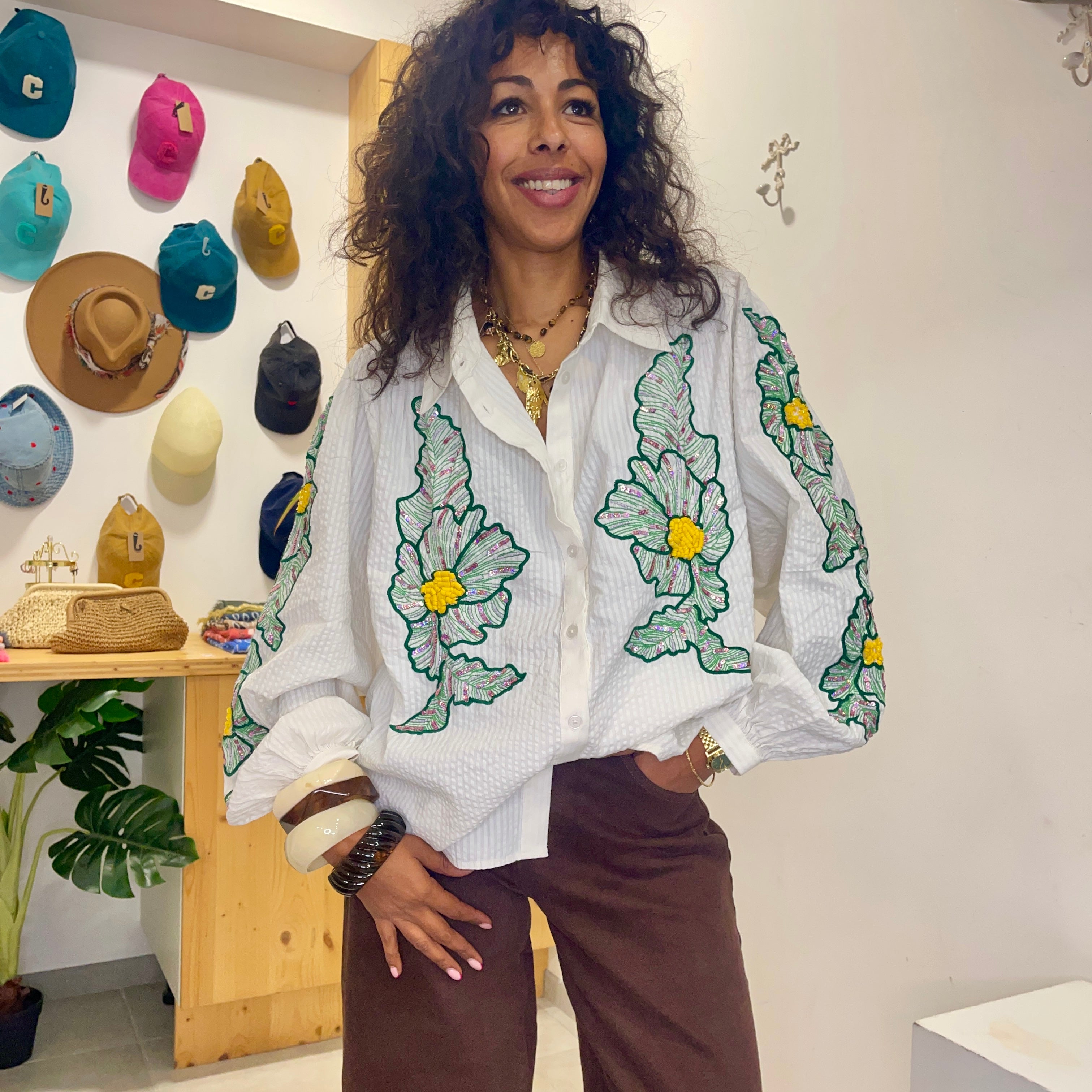 Chemise STELLA gaufrée blanche avec broderies