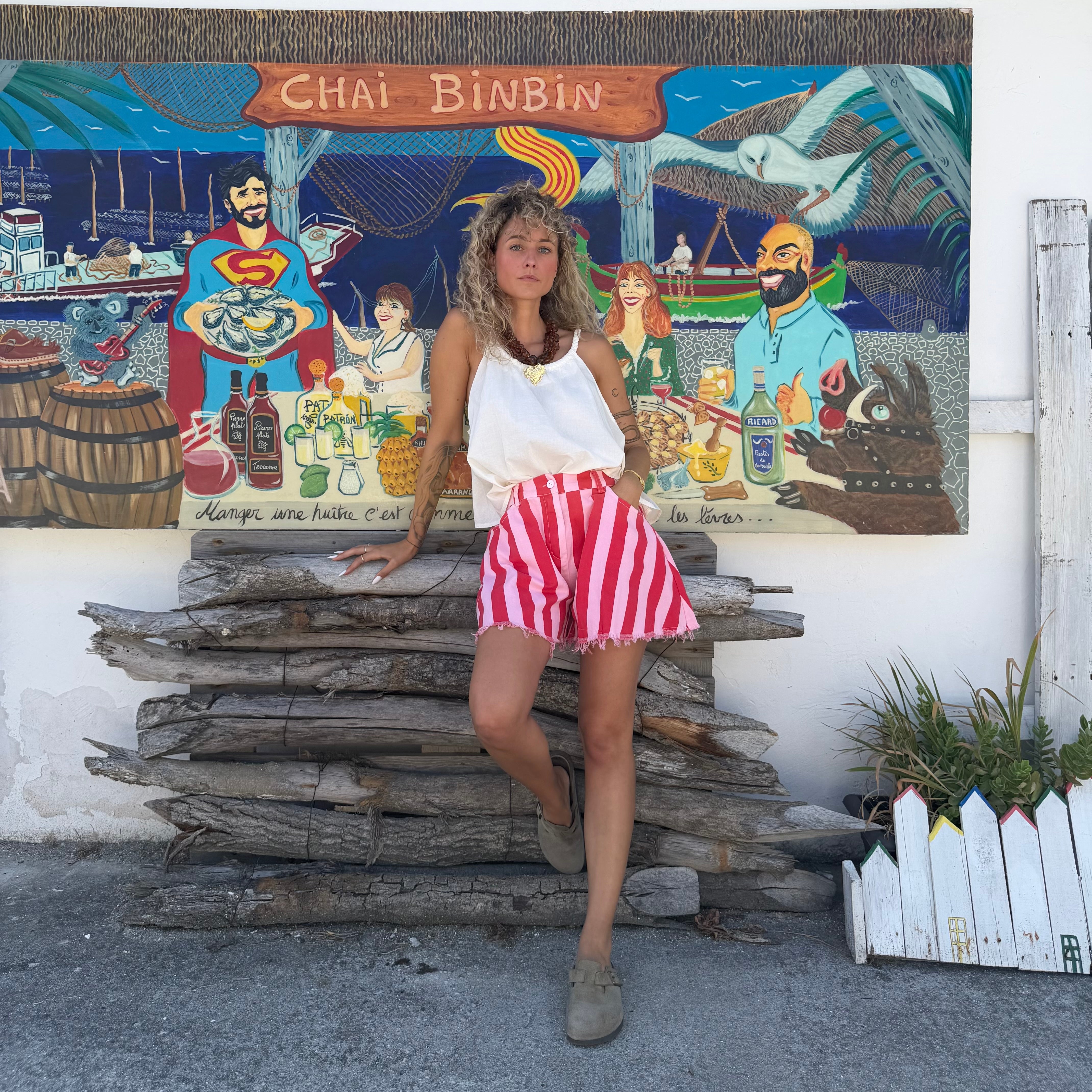Short rose MIA en jean rayé rouge