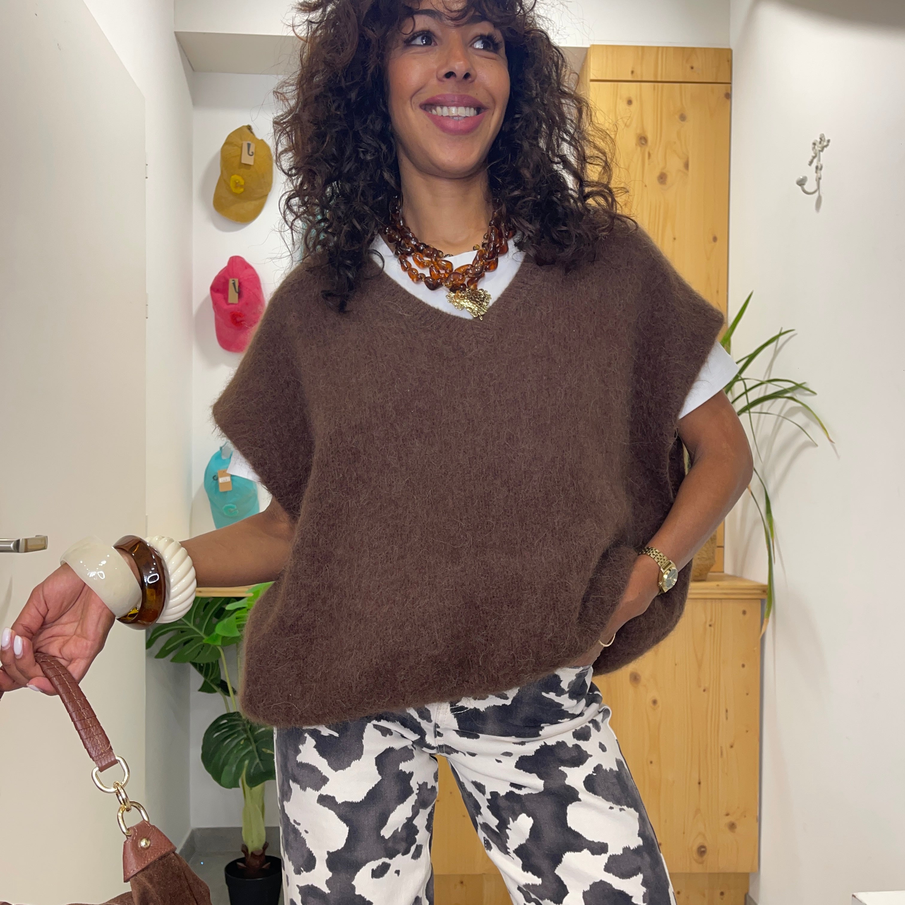 Pull marron oversize CHLOE manches courte col en V en baby alpaga et laine