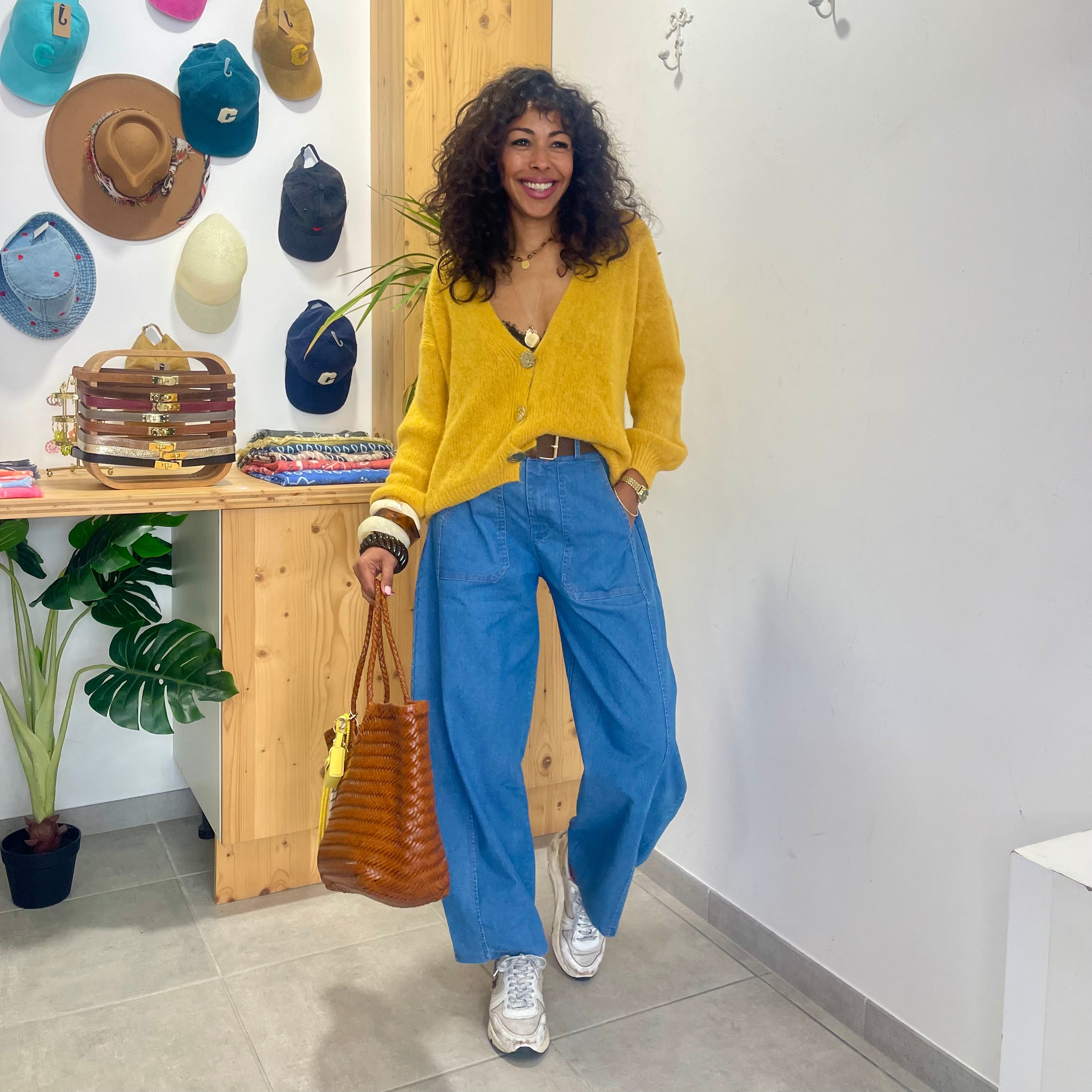 Pantalon LOUNA en coton façon denim clair à la coupe barrel