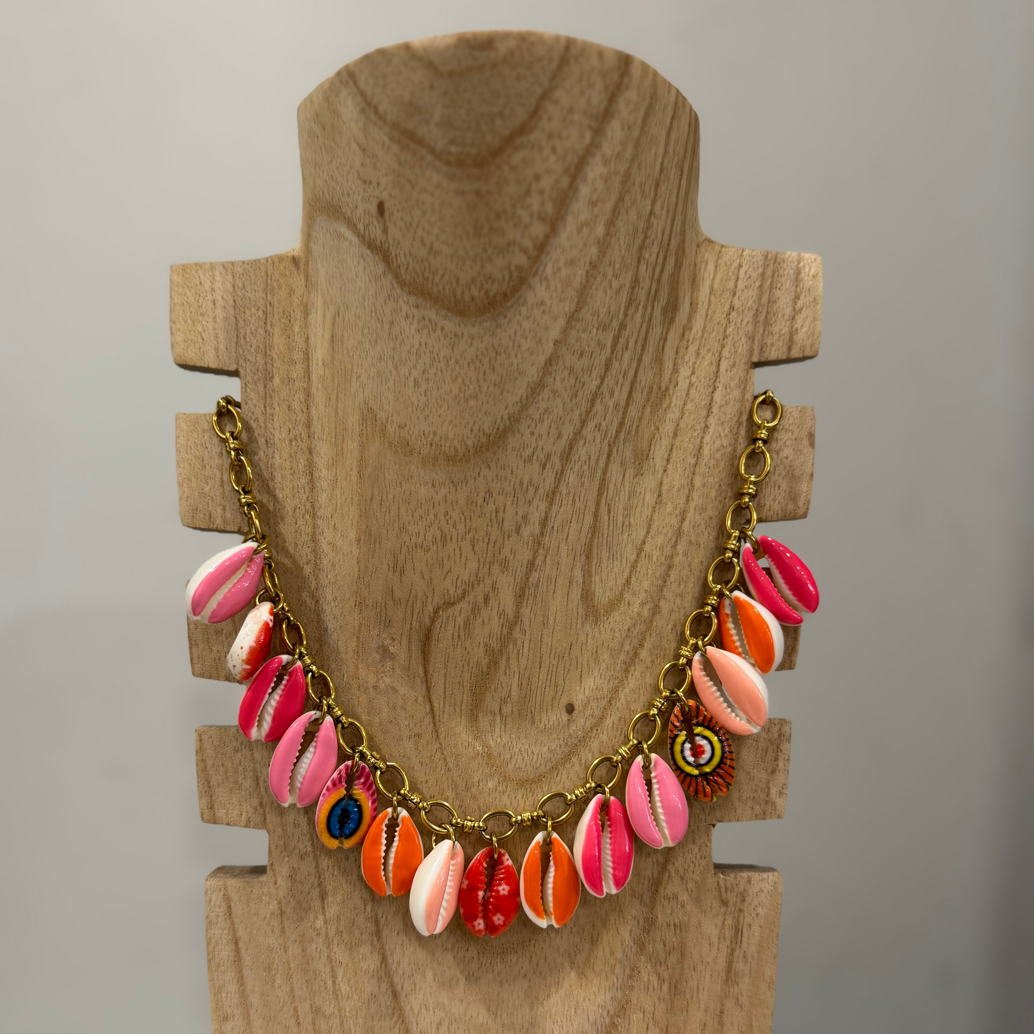 Collier ras de cou coquillage rose orange